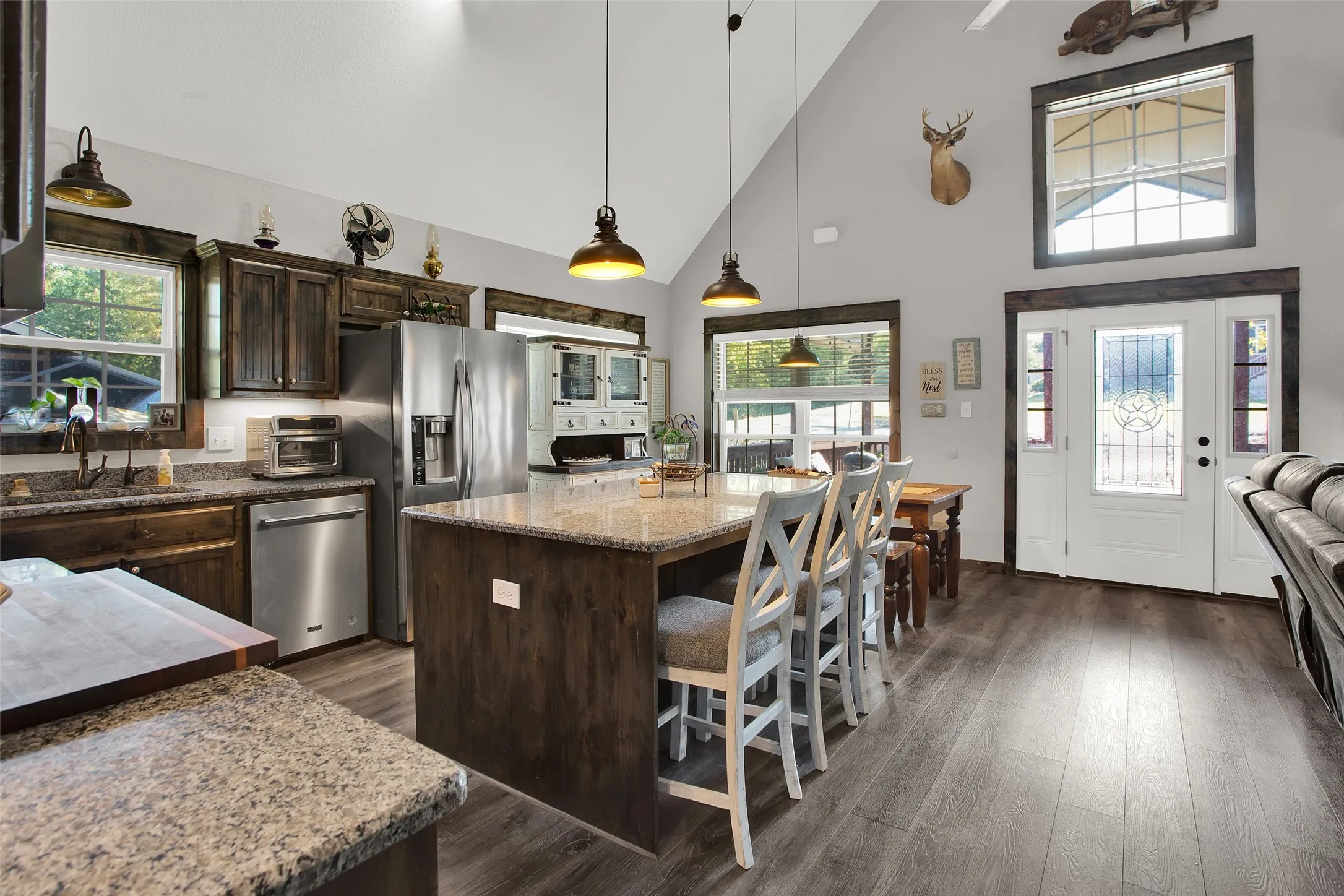 Single Family Residence For Sale in Grayson County , 21 Bluegill Road, Pottsboro, Texas 75076, 3 Bedroom, 3 Bathroom, Garage spaces, 2,069 Sqft, built in 2022, mls#21358055, Real Estate Agent in Pottsboro, Homes For Sale in Grayson county, Homes For Sale in Pottsboro, Realtor in Pottsboro Texas, Real Estate Brokerage Independent Realty Texas, Luminita Cordes Realtor