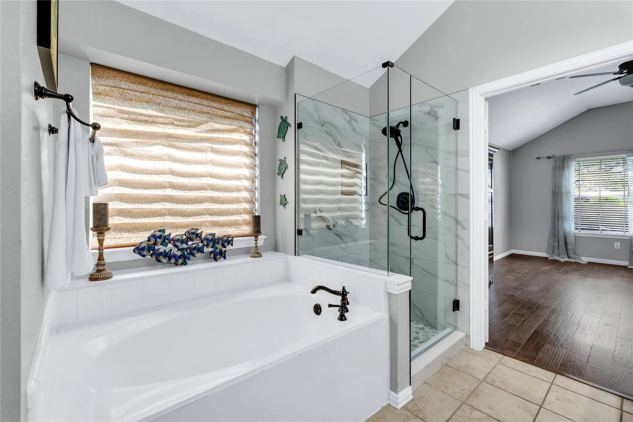 Single Family Residence For Sale in Tarrant County , 1065 Springhill Drive, Saginaw, Texas 76179, 4 Bedroom, 2 Bathroom, 2 Garage spaces, 2,259 Sqft, built in 2000, mls#21372544, Real Estate Agent in Saginaw, Homes For Sale in Tarrant county, Homes For Sale in Saginaw, Realtor in Saginaw Texas, Real Estate Brokerage Independent Realty Texas, Luminita Cordes Realtor