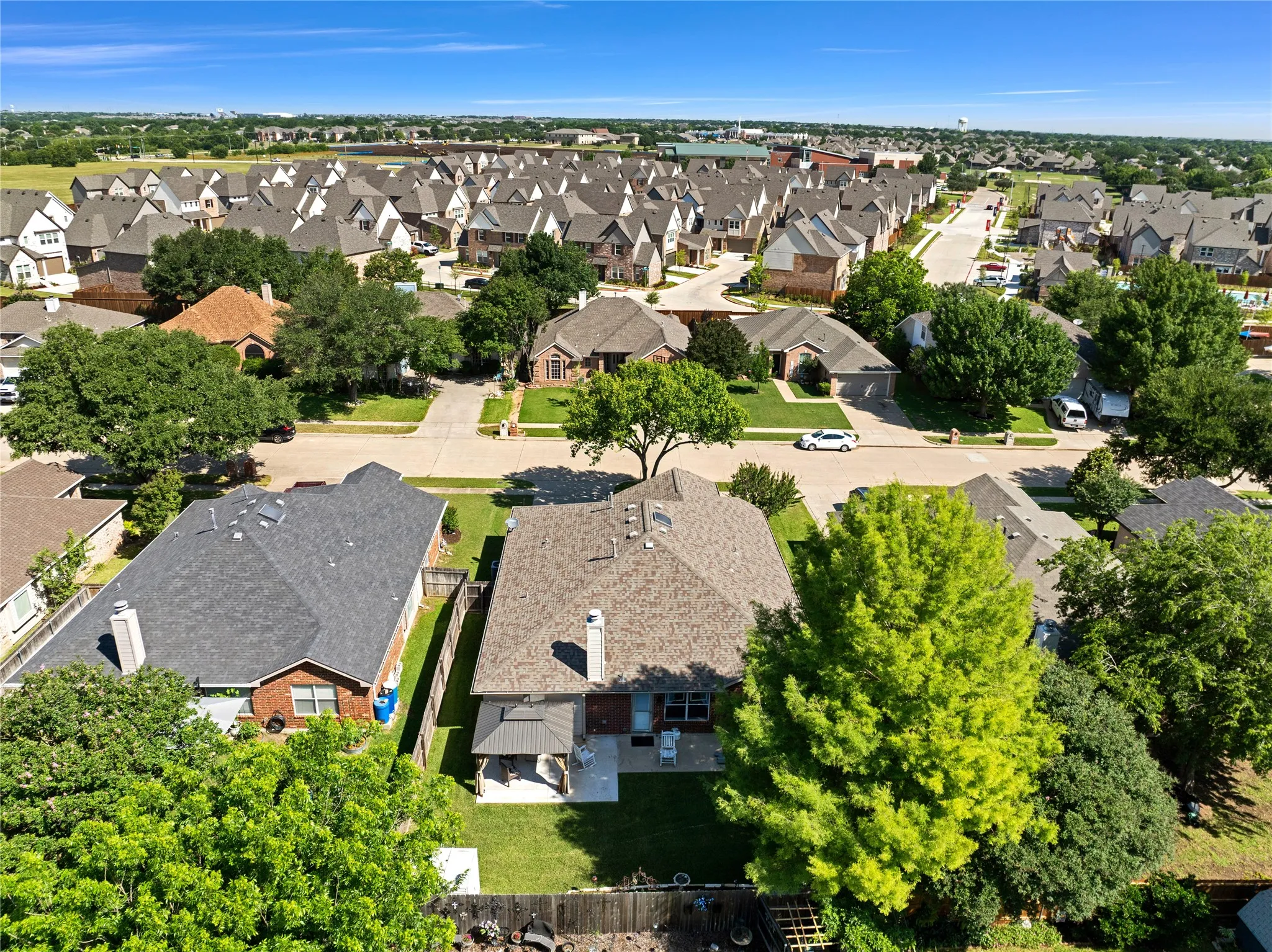 Single Family Residence For Sale in Tarrant County , 1065 Springhill Drive, Saginaw, Texas 76179, 4 Bedroom, 2 Bathroom, 2 Garage spaces, 2,259 Sqft, built in 2000, mls#21372544, Real Estate Agent in Saginaw, Homes For Sale in Tarrant county, Homes For Sale in Saginaw, Realtor in Saginaw Texas, Real Estate Brokerage Independent Realty Texas, Luminita Cordes Realtor
