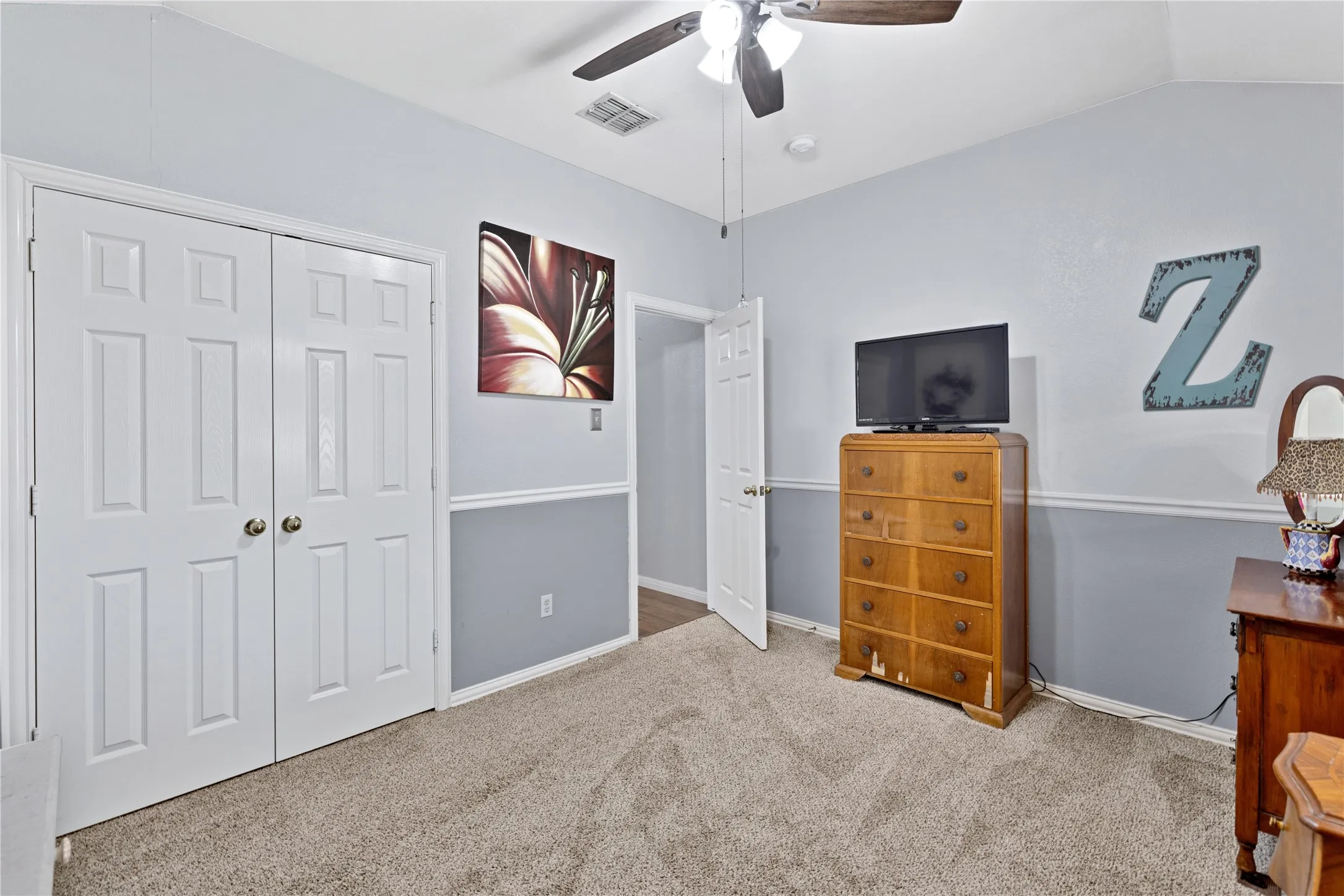Single Family Residence For Sale in Tarrant County , 1065 Springhill Drive, Saginaw, Texas 76179, 4 Bedroom, 2 Bathroom, 2 Garage spaces, 2,259 Sqft, built in 2000, mls#21372544, Real Estate Agent in Saginaw, Homes For Sale in Tarrant county, Homes For Sale in Saginaw, Realtor in Saginaw Texas, Real Estate Brokerage Independent Realty Texas, Luminita Cordes Realtor