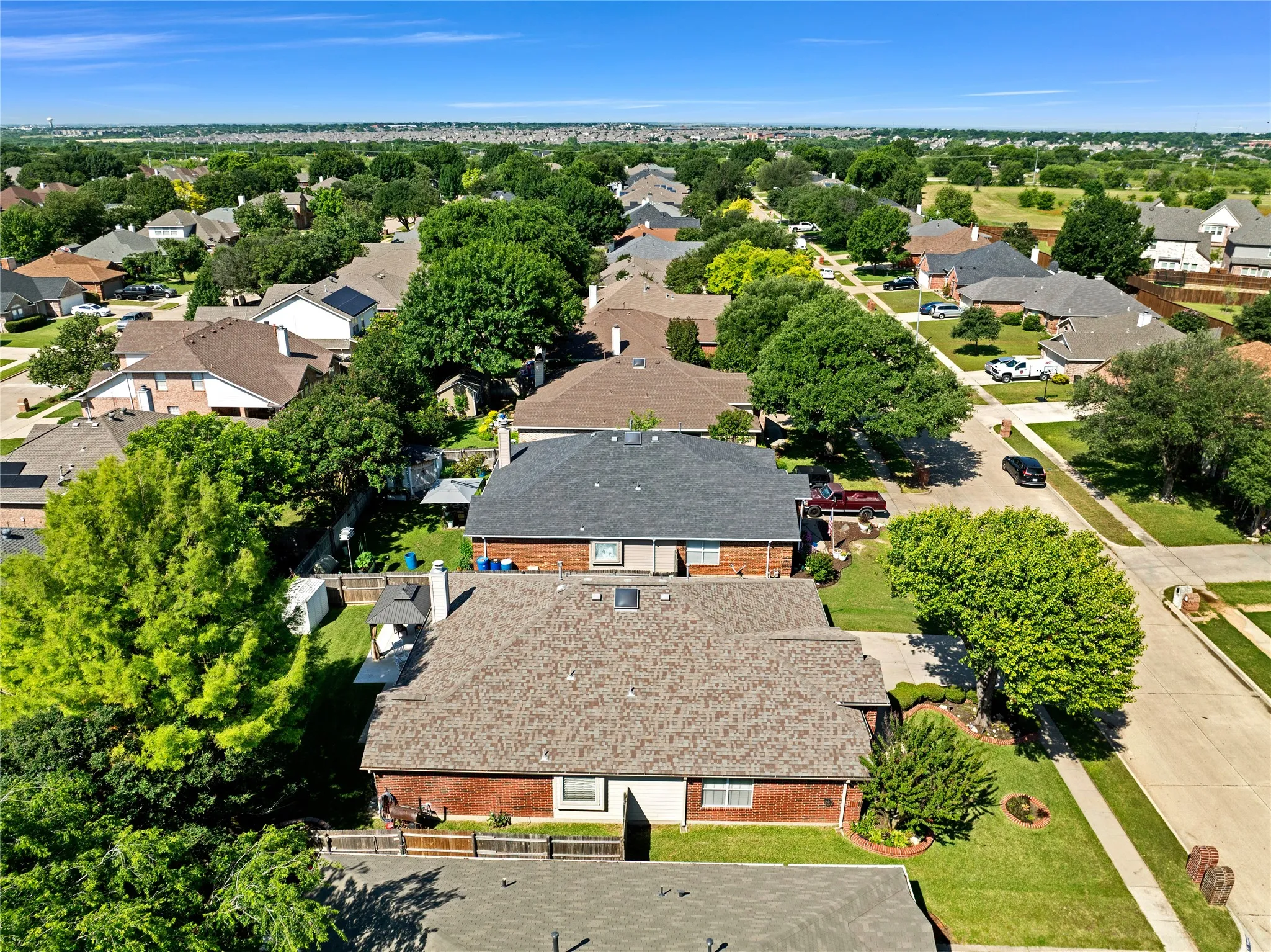 Single Family Residence For Sale in Tarrant County , 1065 Springhill Drive, Saginaw, Texas 76179, 4 Bedroom, 2 Bathroom, 2 Garage spaces, 2,259 Sqft, built in 2000, mls#21372544, Real Estate Agent in Saginaw, Homes For Sale in Tarrant county, Homes For Sale in Saginaw, Realtor in Saginaw Texas, Real Estate Brokerage Independent Realty Texas, Luminita Cordes Realtor
