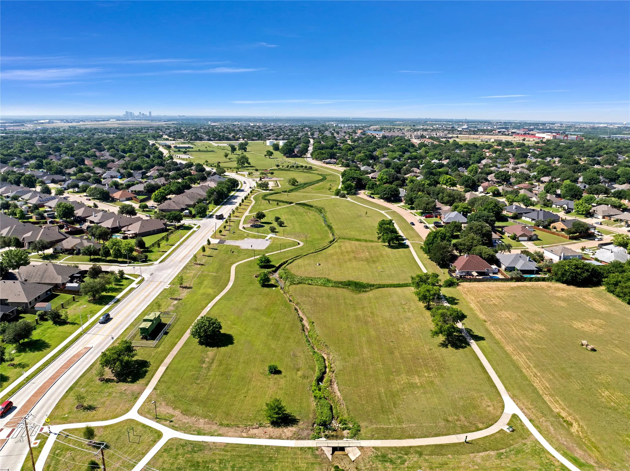 Single Family Residence For Sale in Tarrant County , 1065 Springhill Drive, Saginaw, Texas 76179, 4 Bedroom, 2 Bathroom, 2 Garage spaces, 2,259 Sqft, built in 2000, mls#21372544, Real Estate Agent in Saginaw, Homes For Sale in Tarrant county, Homes For Sale in Saginaw, Realtor in Saginaw Texas, Real Estate Brokerage Independent Realty Texas, Luminita Cordes Realtor