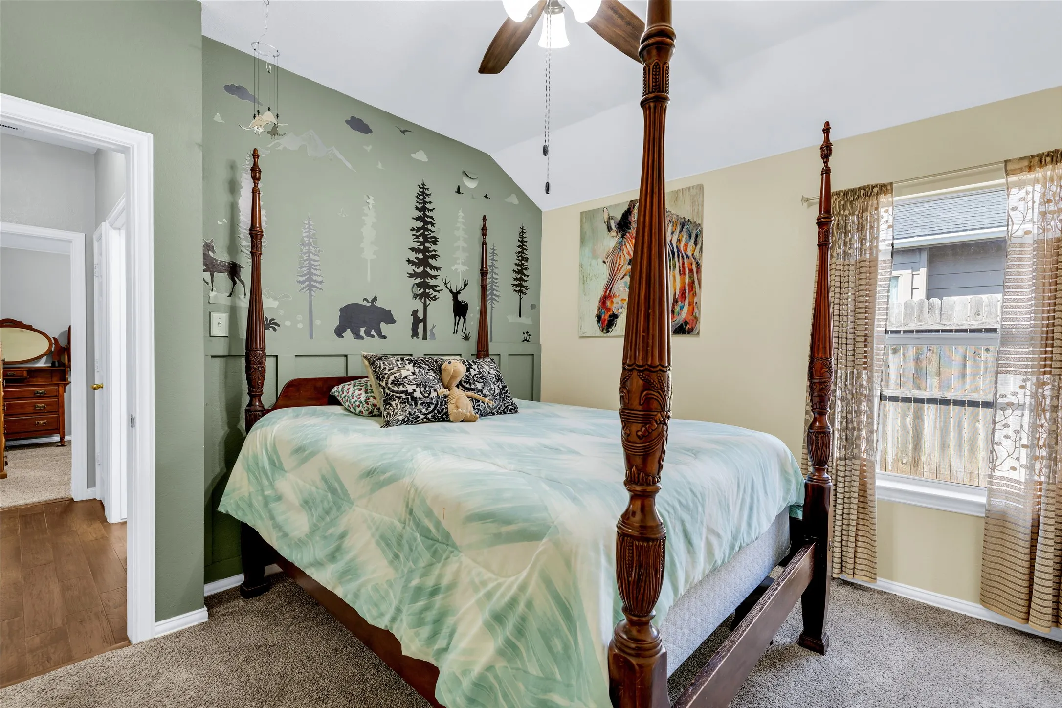 Single Family Residence For Sale in Tarrant County , 1065 Springhill Drive, Saginaw, Texas 76179, 4 Bedroom, 2 Bathroom, 2 Garage spaces, 2,259 Sqft, built in 2000, mls#21372544, Real Estate Agent in Saginaw, Homes For Sale in Tarrant county, Homes For Sale in Saginaw, Realtor in Saginaw Texas, Real Estate Brokerage Independent Realty Texas, Luminita Cordes Realtor