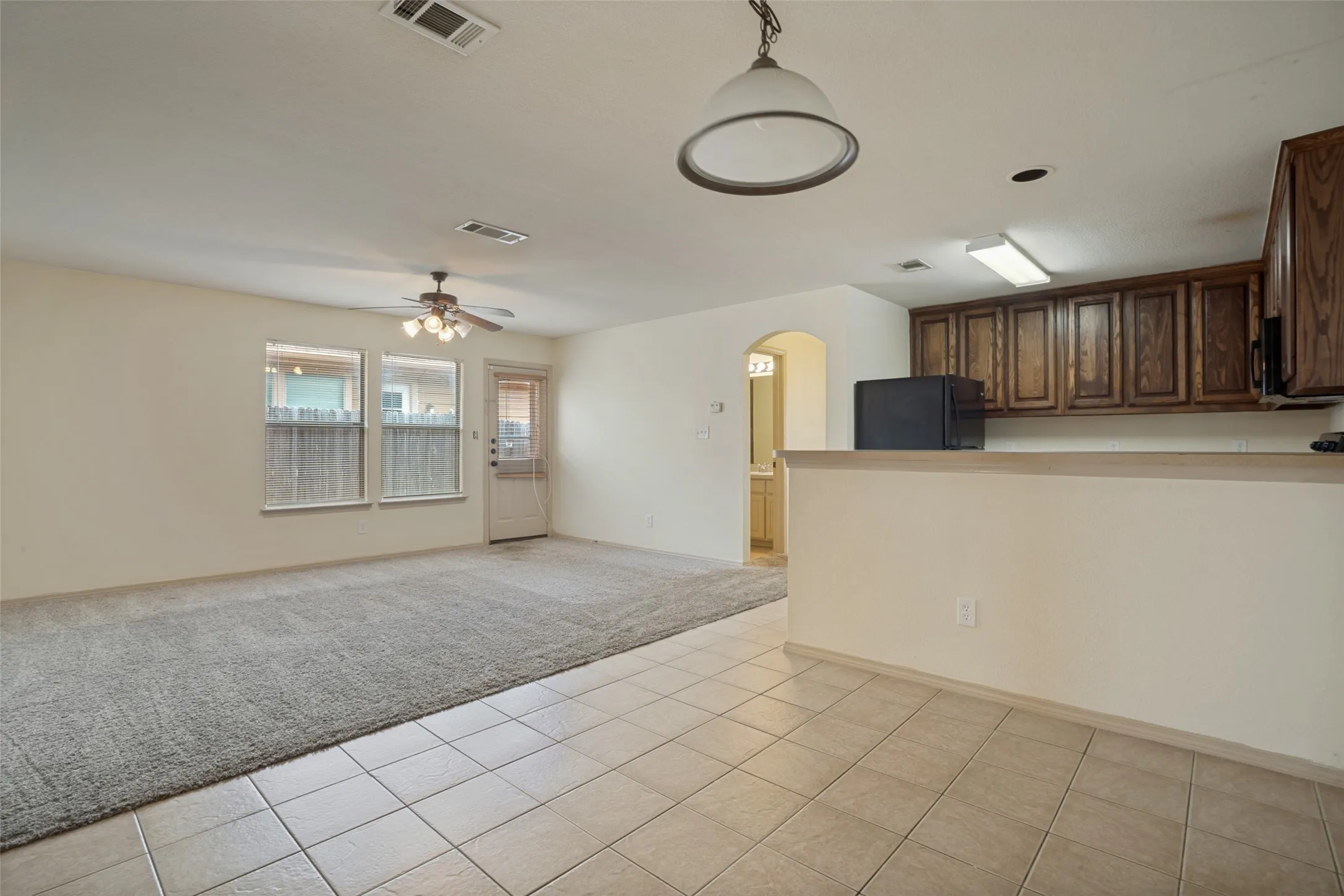 Single Family Residence For Rent in Denton County , 1114 Mulkey Lane, Denton, Texas 76209, 3 Bedroom, 2 Bathroom, Garage spaces, 1,265 Sqft, built in 2006, mls#21368664, Real Estate Agent in Denton, Homes For Rent in Denton county, Homes For Rent in Denton, Realtor in Denton Texas, Real Estate Brokerage Independent Realty Texas, Luminita Cordes Realtor