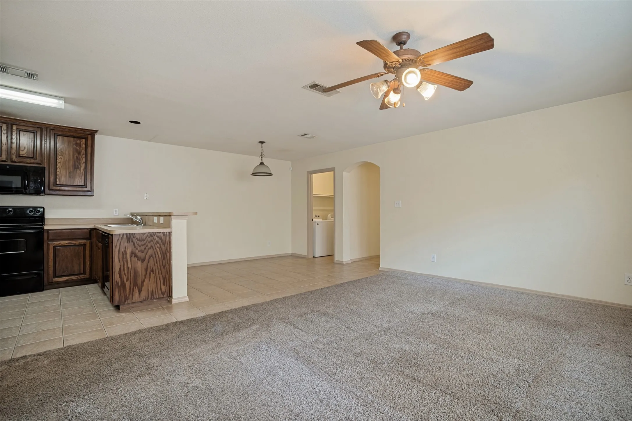 Single Family Residence For Rent in Denton County , 1114 Mulkey Lane, Denton, Texas 76209, 3 Bedroom, 2 Bathroom, Garage spaces, 1,265 Sqft, built in 2006, mls#21368664, Real Estate Agent in Denton, Homes For Rent in Denton county, Homes For Rent in Denton, Realtor in Denton Texas, Real Estate Brokerage Independent Realty Texas, Luminita Cordes Realtor