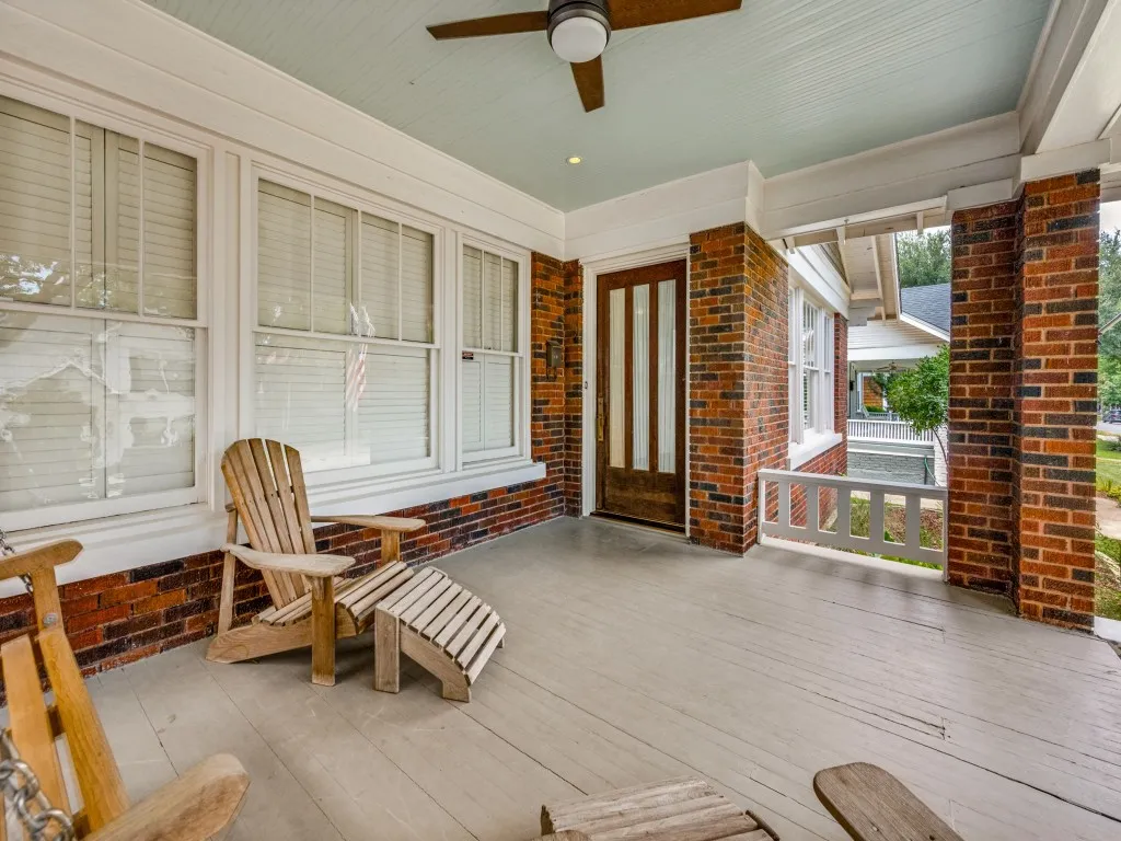 Single Family Residence For Sale in Tarrant County , 1320 Virginia Place, Fort Worth, Texas 76107, 2 Bedroom, 3 Bathroom, 2 Garage spaces, 1,892 Sqft, built in 1924, mls#21369009, Real Estate Agent in Fort Worth, Homes For Sale in Tarrant county, Homes For Sale in Fort Worth, Realtor in Fort Worth Texas, Real Estate Brokerage Independent Realty Texas, Luminita Cordes Realtor