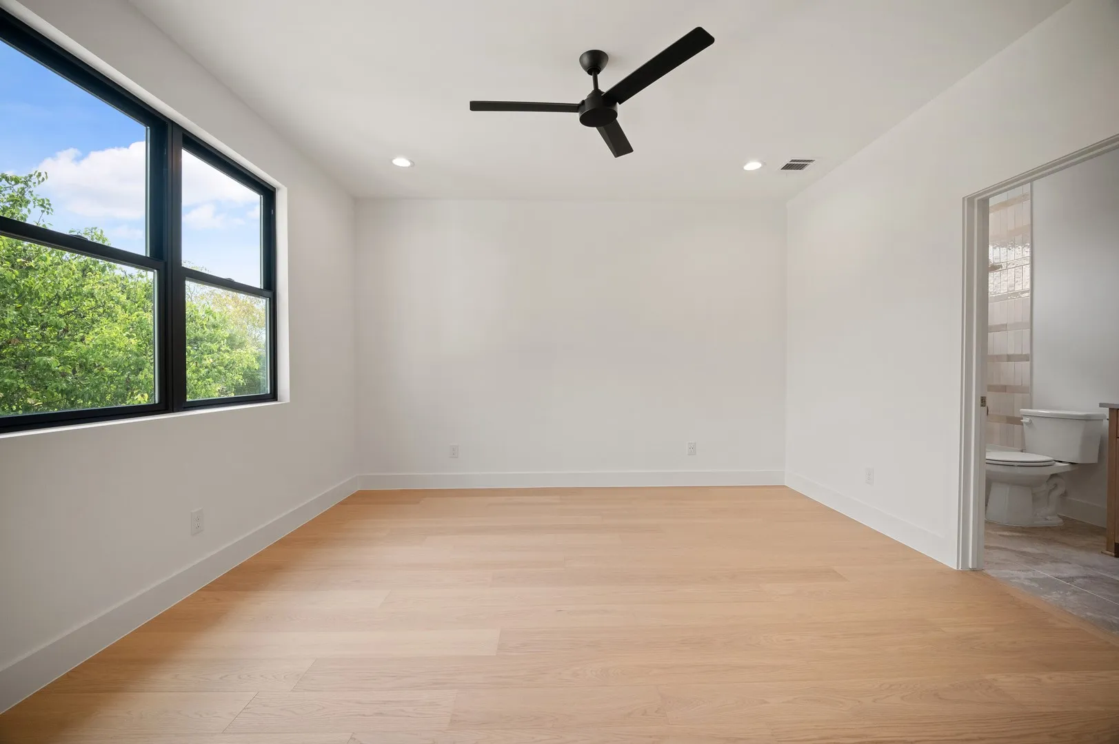 Single Family Residence For Sale in Dallas County , 9011 Livenshire Drive, Dallas, Texas 75238, 4 Bedroom, 4 Bathroom, 2 Garage spaces, 3,965 Sqft, built in 2026, mls#21372546, Real Estate Agent in Dallas, Homes For Sale in Dallas county, Homes For Sale in Dallas, Realtor in Dallas Texas, Real Estate Brokerage Independent Realty Texas, Luminita Cordes Realtor