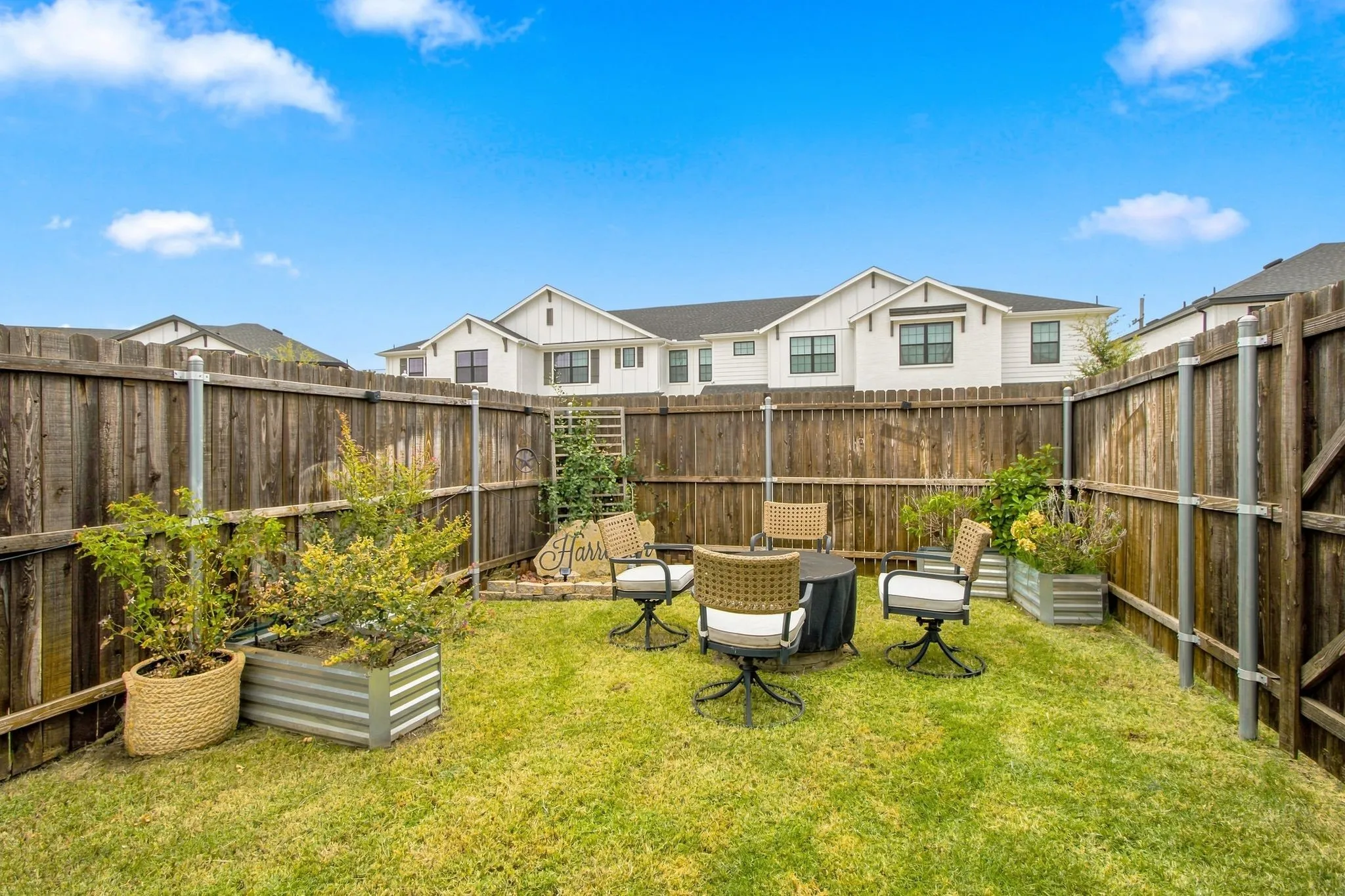 Single Family Residence For Sale in Denton County , 1206 Goliad Drive, Lewisville, Texas 75077, 4 Bedroom, 3 Bathroom, 2 Garage spaces, 2,347 Sqft, built in 2022, mls#21372350, Real Estate Agent in Lewisville, Homes For Sale in Denton county, Homes For Sale in Lewisville, Realtor in Lewisville Texas, Real Estate Brokerage Independent Realty Texas, Luminita Cordes Realtor