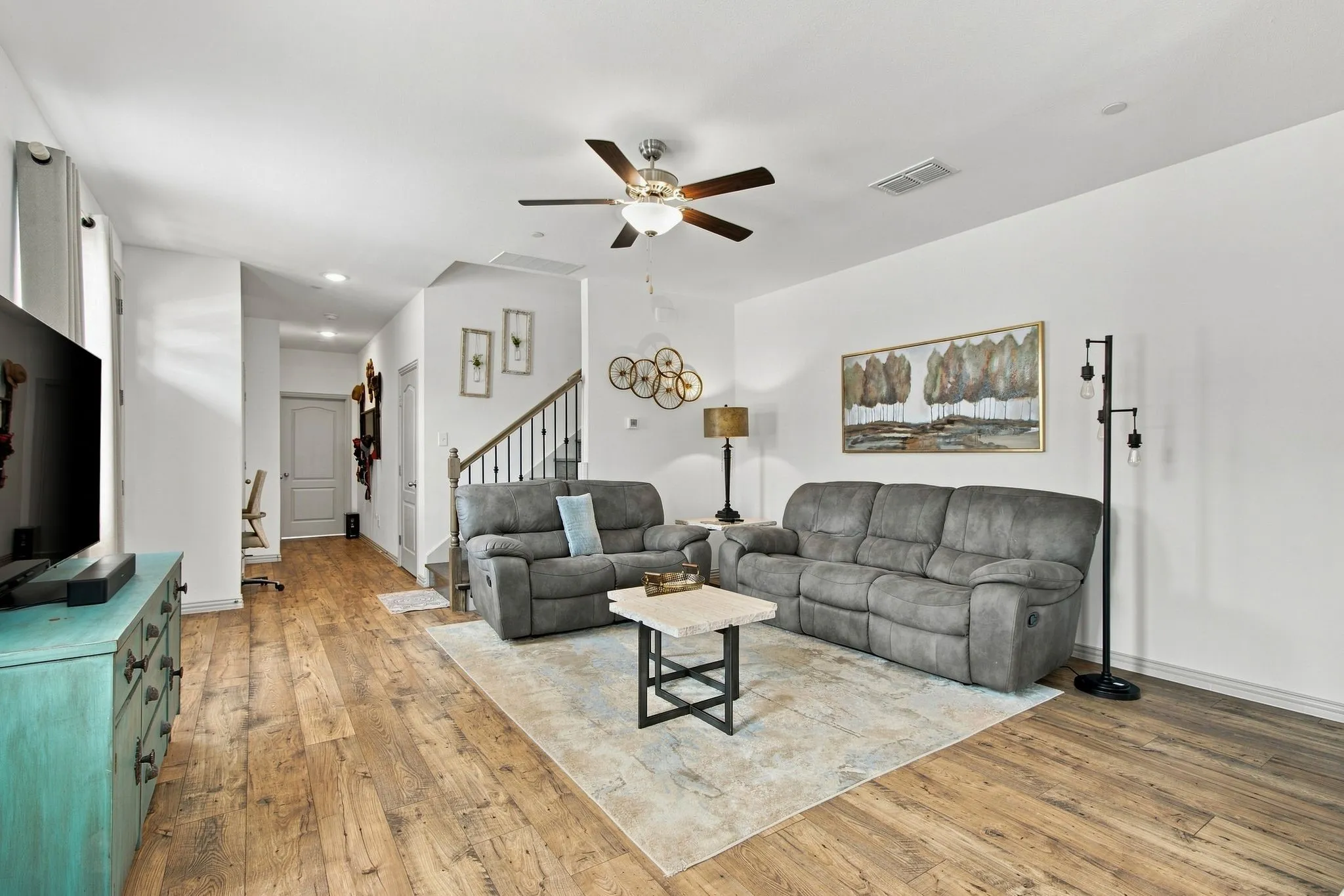 Single Family Residence For Sale in Denton County , 1206 Goliad Drive, Lewisville, Texas 75077, 4 Bedroom, 3 Bathroom, 2 Garage spaces, 2,347 Sqft, built in 2022, mls#21372350, Real Estate Agent in Lewisville, Homes For Sale in Denton county, Homes For Sale in Lewisville, Realtor in Lewisville Texas, Real Estate Brokerage Independent Realty Texas, Luminita Cordes Realtor