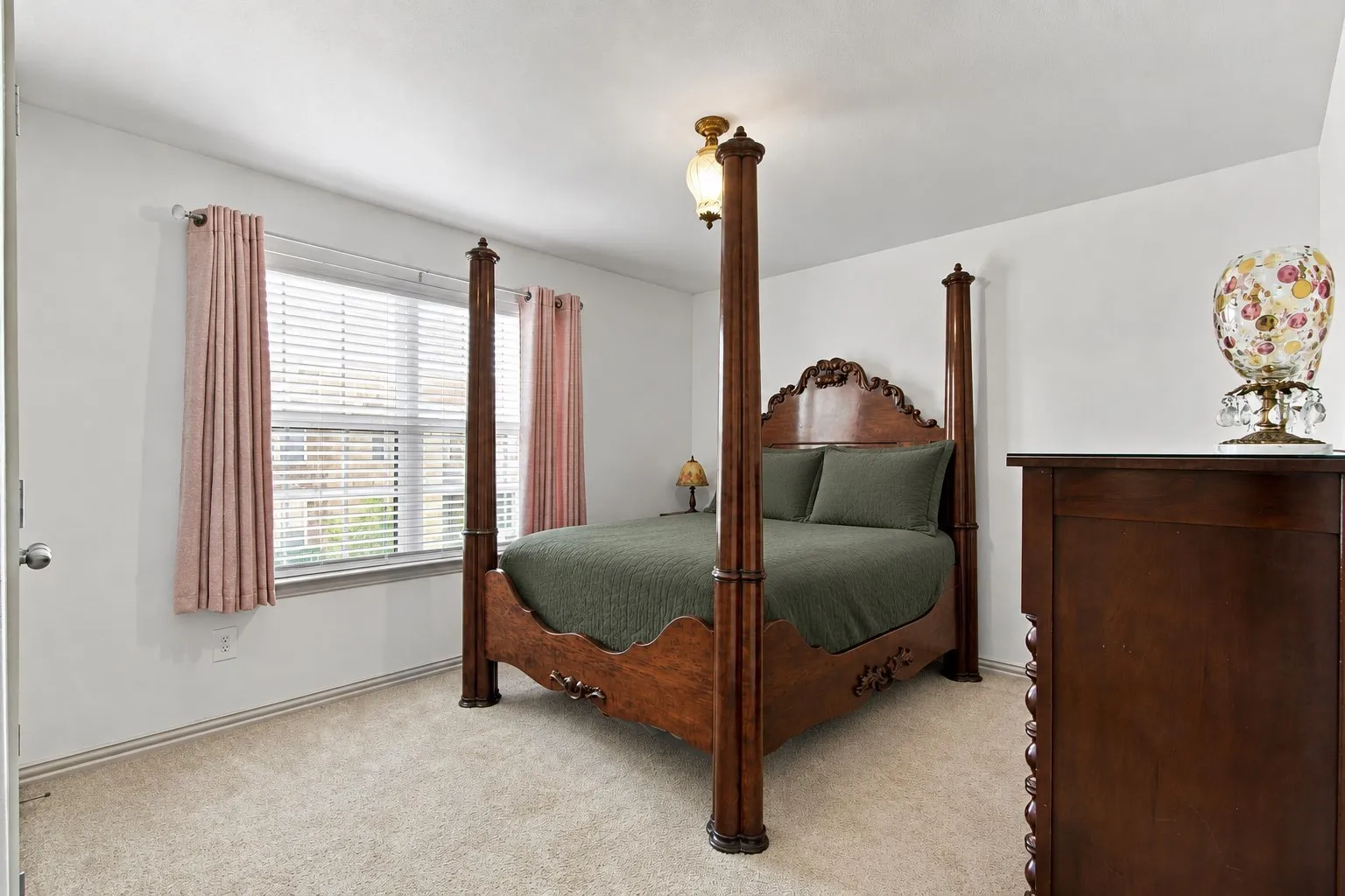 Single Family Residence For Sale in Denton County , 1206 Goliad Drive, Lewisville, Texas 75077, 4 Bedroom, 3 Bathroom, 2 Garage spaces, 2,347 Sqft, built in 2022, mls#21372350, Real Estate Agent in Lewisville, Homes For Sale in Denton county, Homes For Sale in Lewisville, Realtor in Lewisville Texas, Real Estate Brokerage Independent Realty Texas, Luminita Cordes Realtor