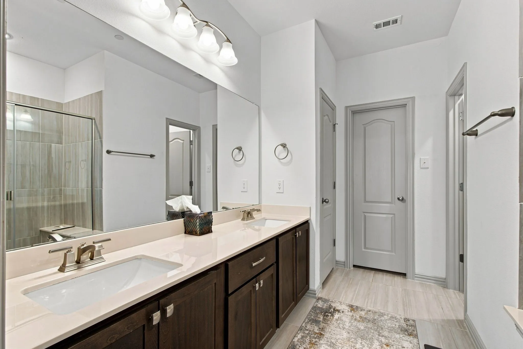 Single Family Residence For Sale in Denton County , 1206 Goliad Drive, Lewisville, Texas 75077, 4 Bedroom, 3 Bathroom, 2 Garage spaces, 2,347 Sqft, built in 2022, mls#21372350, Real Estate Agent in Lewisville, Homes For Sale in Denton county, Homes For Sale in Lewisville, Realtor in Lewisville Texas, Real Estate Brokerage Independent Realty Texas, Luminita Cordes Realtor