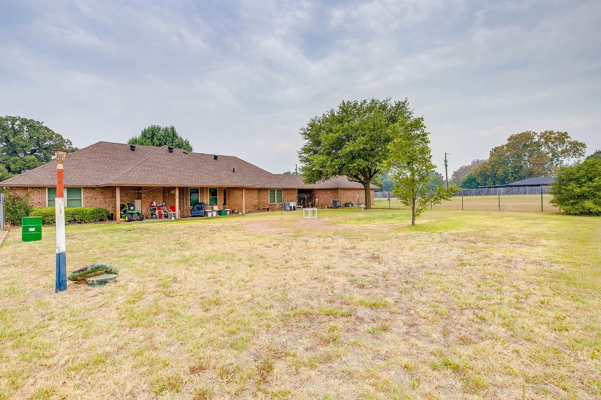 Single Family Residence For Sale in Johnson County , 3113 County Road 530B, Burleson, Texas 76028, 3 Bedroom, 3 Bathroom, 2 Garage spaces, 3,274 Sqft, built in 1983, mls#21370097, Real Estate Agent in Burleson, Homes For Sale in Johnson county, Homes For Sale in Burleson, Realtor in Burleson Texas, Real Estate Brokerage Independent Realty Texas, Luminita Cordes Realtor