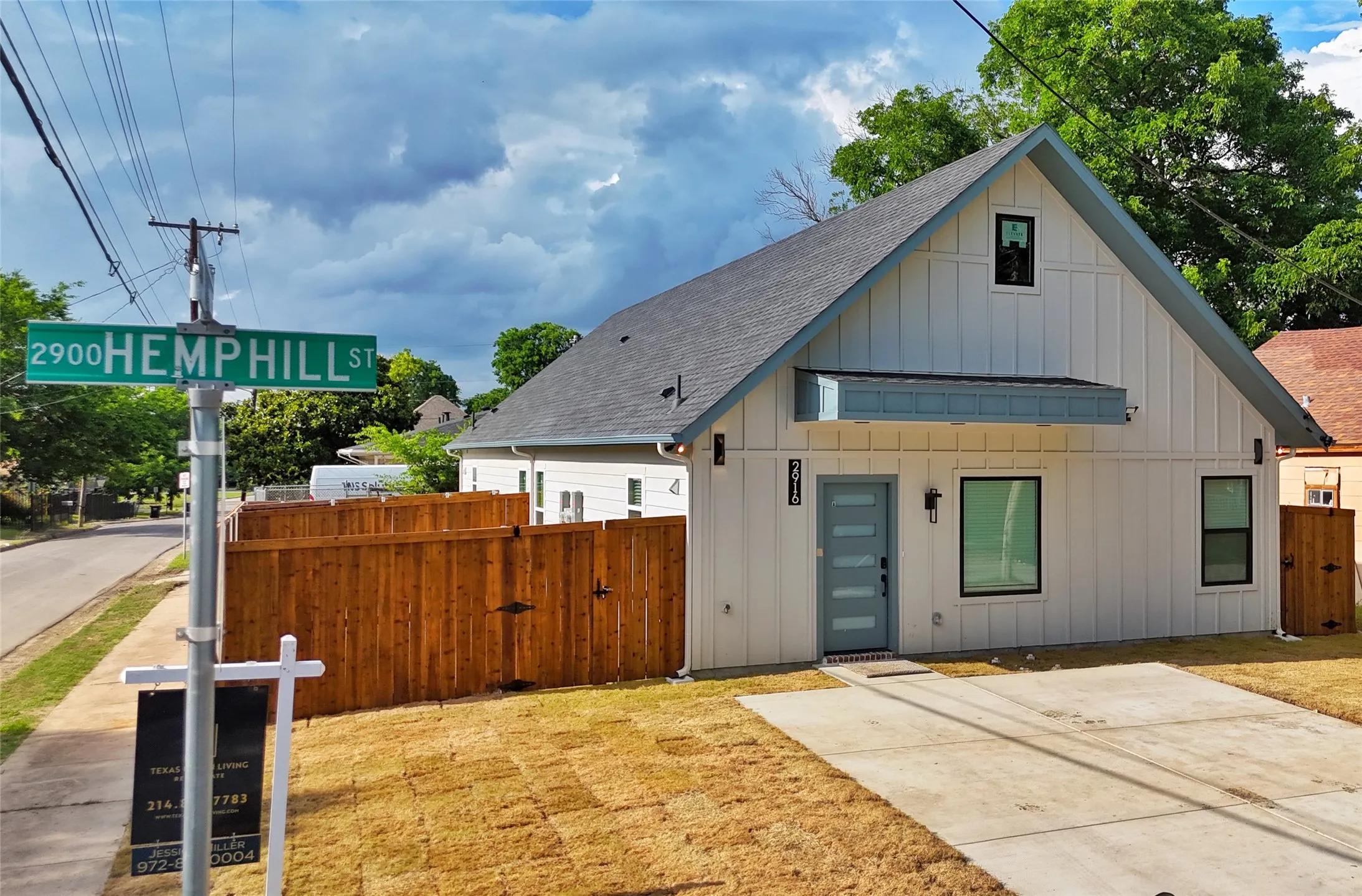 Duplex For Rent in Hunt County , 2916 Hemphill Street A, Greenville, Texas 75401, 3 Bedroom, 2 Bathroom, Garage spaces, 910 Sqft, built in 2026, mls#21372395, Real Estate Agent in Greenville, Homes For Rent in Hunt county, Homes For Rent in Greenville, Realtor in Greenville Texas, Real Estate Brokerage Independent Realty Texas, Luminita Cordes Realtor