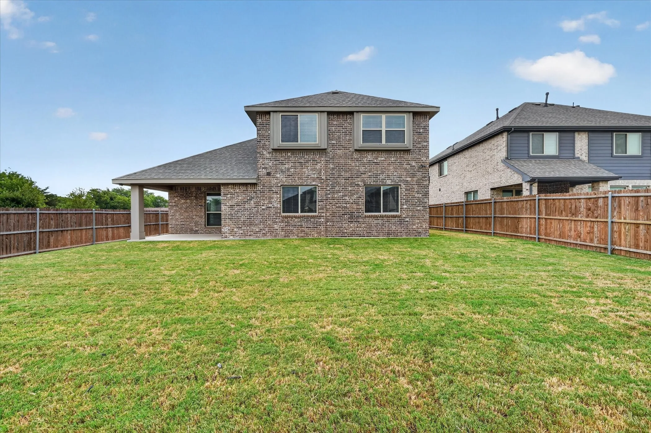 Single Family Residence For Sale in Dallas County , 1941 Silverleaf Drive, Glenn Heights, Texas 75154, 4 Bedroom, 3 Bathroom, 2 Garage spaces, 2,462 Sqft, built in 2021, mls#21372562, Real Estate Agent in Glenn Heights, Homes For Sale in Dallas county, Homes For Sale in Glenn Heights, Realtor in Glenn Heights Texas, Real Estate Brokerage Independent Realty Texas, Luminita Cordes Realtor