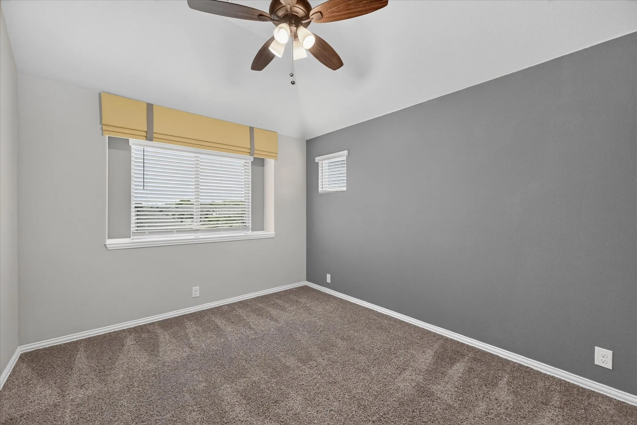 Single Family Residence For Sale in Dallas County , 1941 Silverleaf Drive, Glenn Heights, Texas 75154, 4 Bedroom, 3 Bathroom, 2 Garage spaces, 2,462 Sqft, built in 2021, mls#21372562, Real Estate Agent in Glenn Heights, Homes For Sale in Dallas county, Homes For Sale in Glenn Heights, Realtor in Glenn Heights Texas, Real Estate Brokerage Independent Realty Texas, Luminita Cordes Realtor
