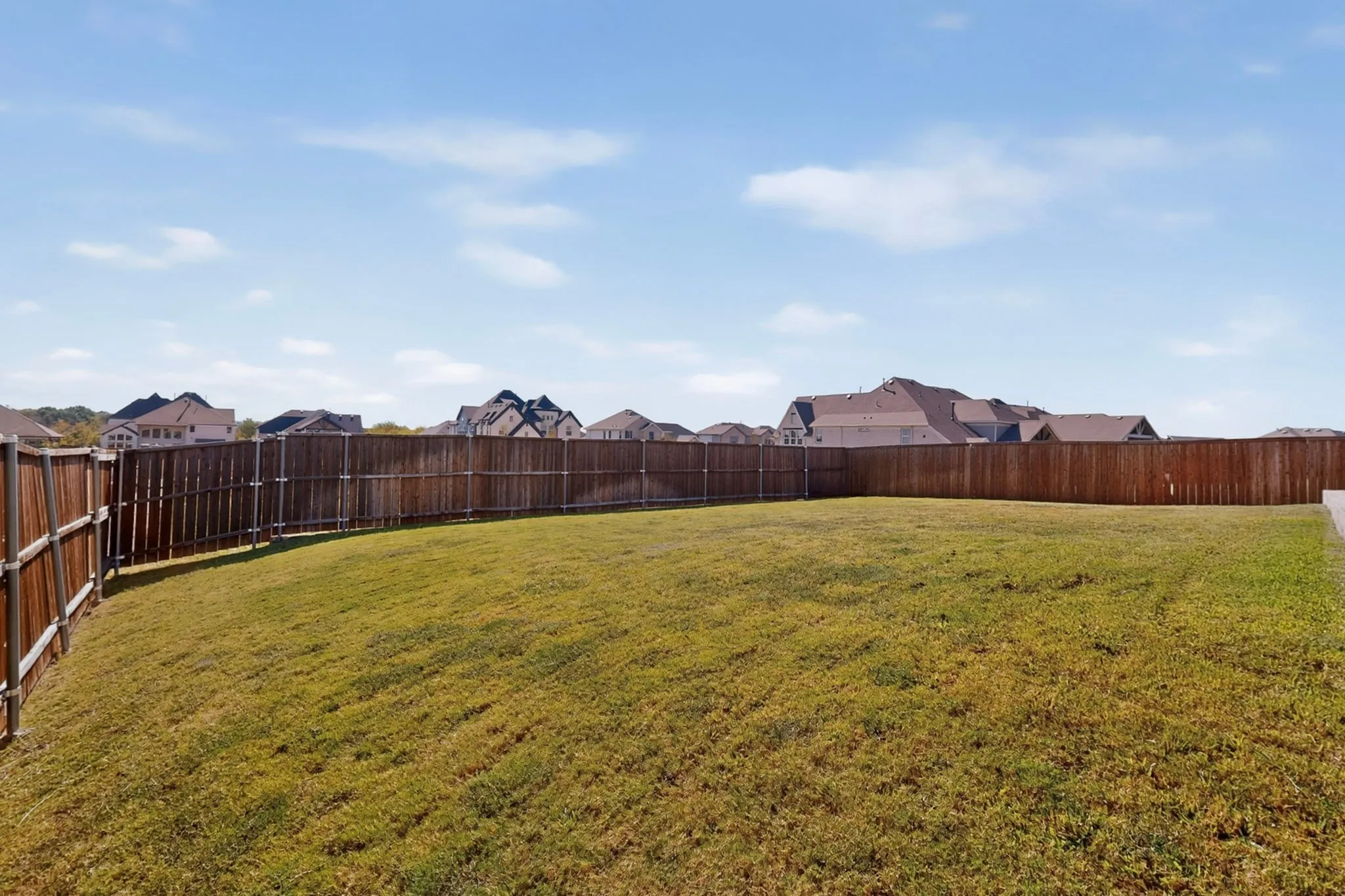 Single Family Residence For Sale in Rockwall County , 4102 Blythe Street, Rockwall, Texas 75032, 3 Bedroom, 3 Bathroom, 2 Garage spaces, 2,397 Sqft, built in 2019, mls#21372520, Real Estate Agent in Rockwall, Homes For Sale in Rockwall county, Homes For Sale in Rockwall, Realtor in Rockwall Texas, Real Estate Brokerage Independent Realty Texas, Luminita Cordes Realtor