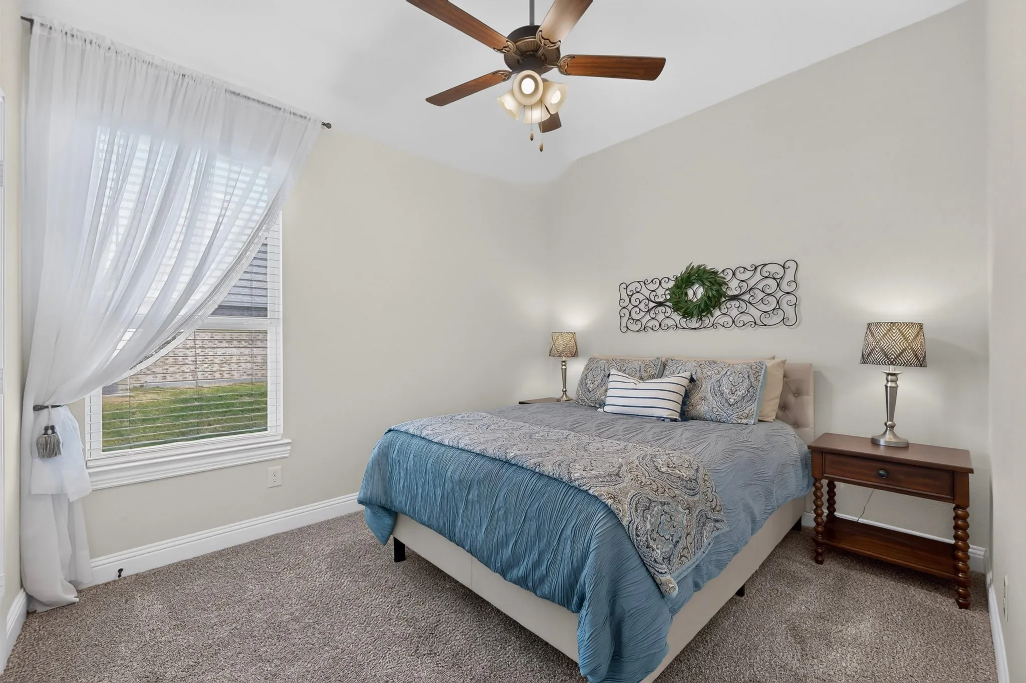Single Family Residence For Sale in Rockwall County , 4102 Blythe Street, Rockwall, Texas 75032, 3 Bedroom, 3 Bathroom, 2 Garage spaces, 2,397 Sqft, built in 2019, mls#21372520, Real Estate Agent in Rockwall, Homes For Sale in Rockwall county, Homes For Sale in Rockwall, Realtor in Rockwall Texas, Real Estate Brokerage Independent Realty Texas, Luminita Cordes Realtor