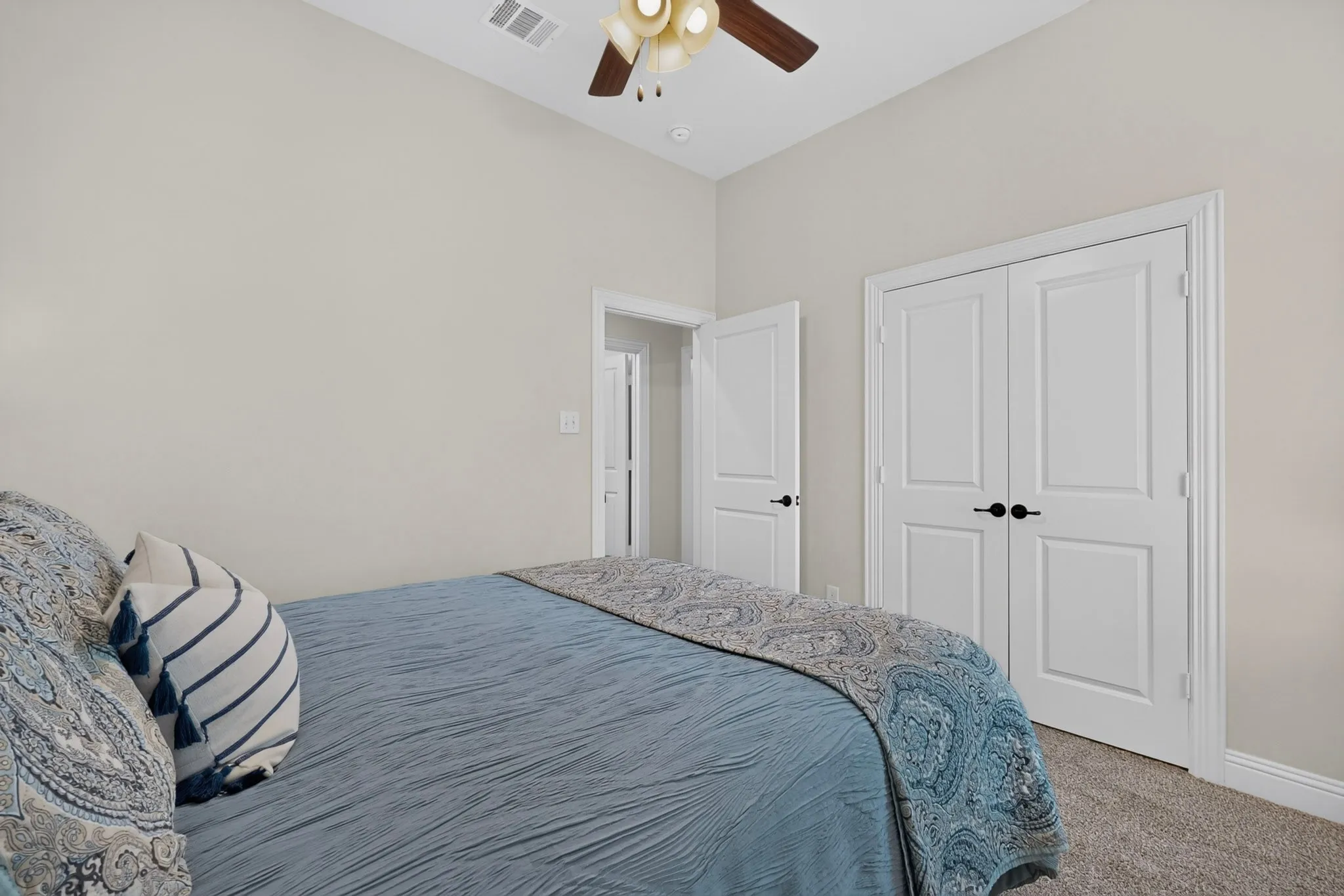 Single Family Residence For Sale in Rockwall County , 4102 Blythe Street, Rockwall, Texas 75032, 3 Bedroom, 3 Bathroom, 2 Garage spaces, 2,397 Sqft, built in 2019, mls#21372520, Real Estate Agent in Rockwall, Homes For Sale in Rockwall county, Homes For Sale in Rockwall, Realtor in Rockwall Texas, Real Estate Brokerage Independent Realty Texas, Luminita Cordes Realtor