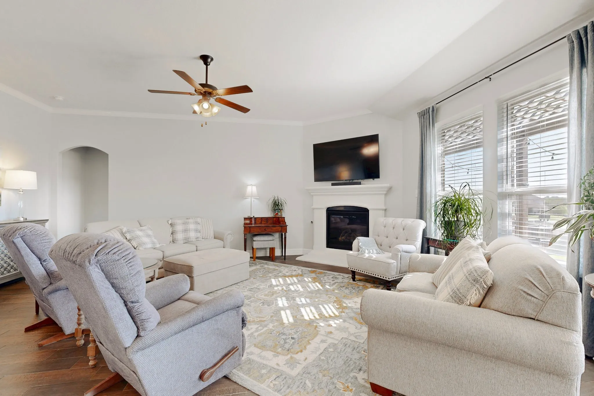 Single Family Residence For Sale in Rockwall County , 4102 Blythe Street, Rockwall, Texas 75032, 3 Bedroom, 3 Bathroom, 2 Garage spaces, 2,397 Sqft, built in 2019, mls#21372520, Real Estate Agent in Rockwall, Homes For Sale in Rockwall county, Homes For Sale in Rockwall, Realtor in Rockwall Texas, Real Estate Brokerage Independent Realty Texas, Luminita Cordes Realtor