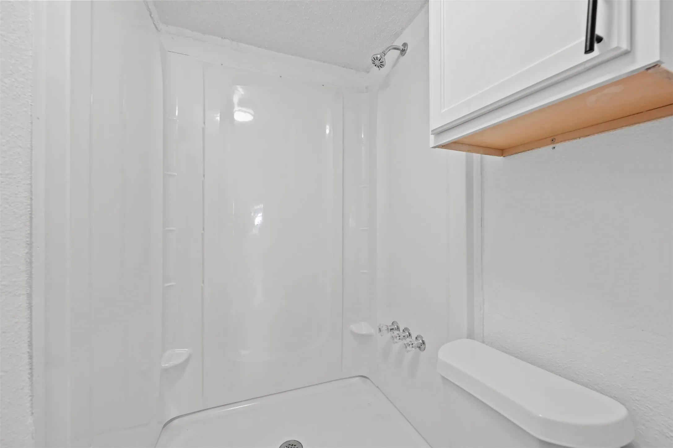 Apartment For Rent in Dallas County , 1914 Mcbroom Street 1, Dallas, Texas 75212, 1 Bedroom, 1 Bathroom, Garage spaces, 550 Sqft, built in 1949, mls#21372569, Real Estate Agent in Dallas, Homes For Rent in Dallas county, Homes For Rent in Dallas, Realtor in Dallas Texas, Real Estate Brokerage Independent Realty Texas, Luminita Cordes Realtor