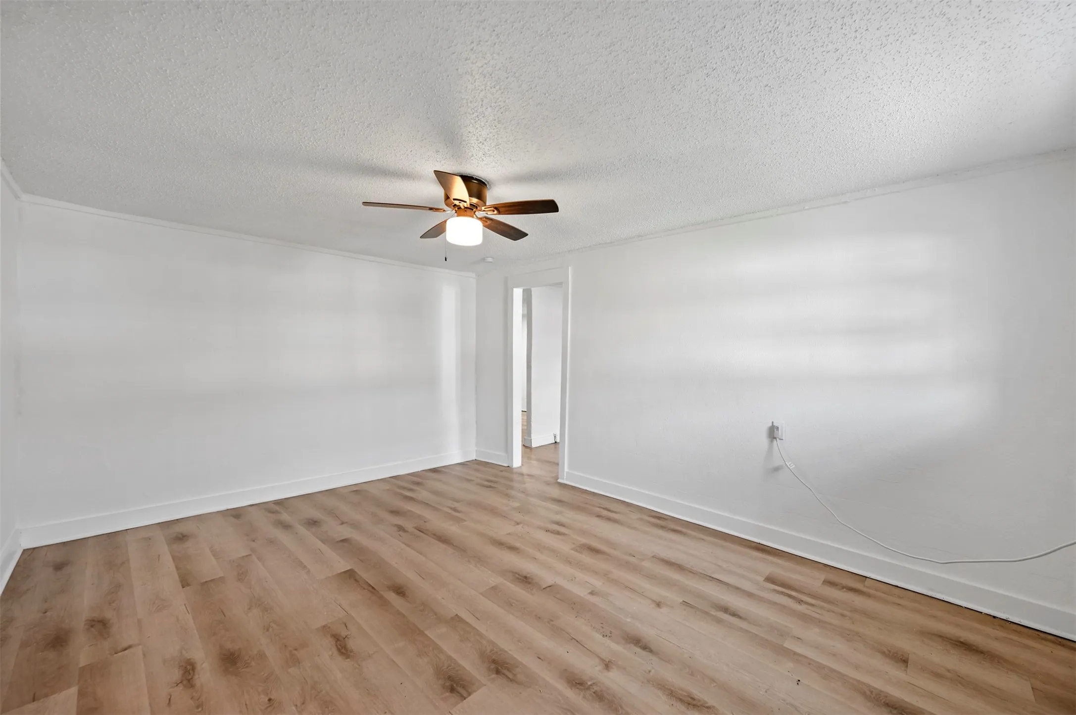 Apartment For Rent in Dallas County , 1914 Mcbroom Street 1, Dallas, Texas 75212, 1 Bedroom, 1 Bathroom, Garage spaces, 550 Sqft, built in 1949, mls#21372569, Real Estate Agent in Dallas, Homes For Rent in Dallas county, Homes For Rent in Dallas, Realtor in Dallas Texas, Real Estate Brokerage Independent Realty Texas, Luminita Cordes Realtor
