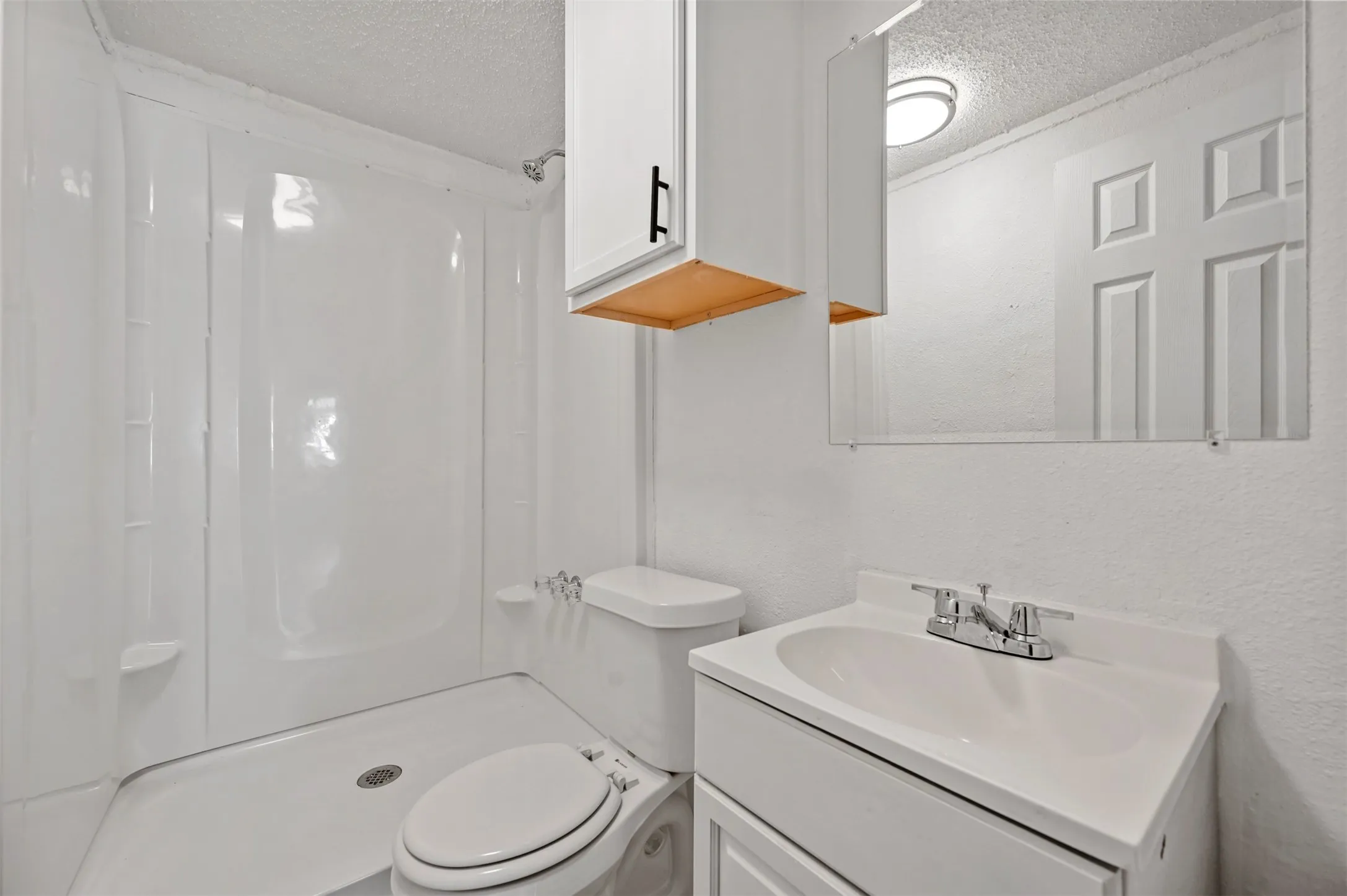 Apartment For Rent in Dallas County , 1914 Mcbroom Street 1, Dallas, Texas 75212, 1 Bedroom, 1 Bathroom, Garage spaces, 550 Sqft, built in 1949, mls#21372569, Real Estate Agent in Dallas, Homes For Rent in Dallas county, Homes For Rent in Dallas, Realtor in Dallas Texas, Real Estate Brokerage Independent Realty Texas, Luminita Cordes Realtor