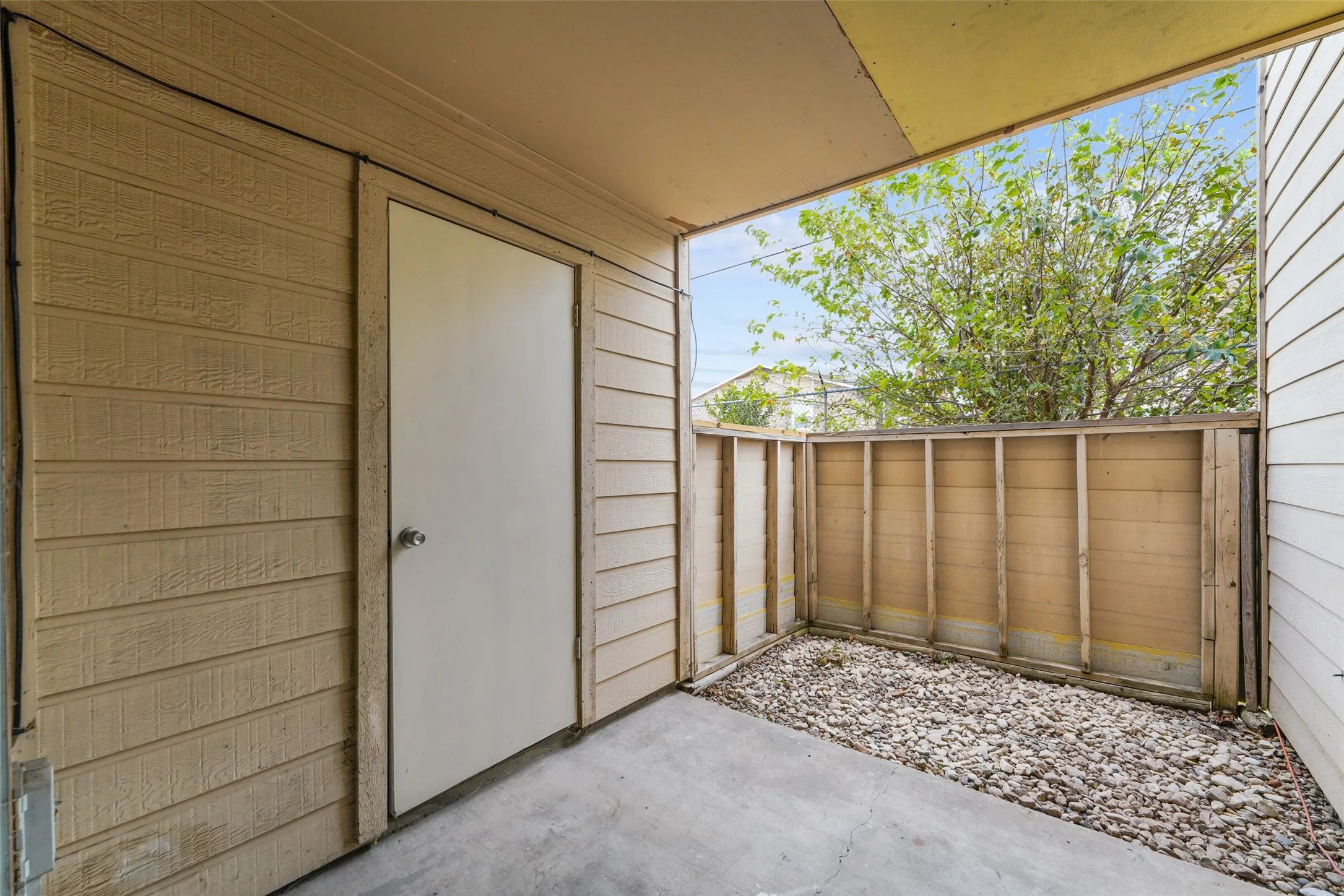 Condominium For Sale in Dallas County , 12482 Abrams Road 1003, Dallas, Texas 75243, 1 Bedroom, 1 Bathroom, Garage spaces, 778 Sqft, built in 1982, mls#21372006, Real Estate Agent in Dallas, Homes For Sale in Dallas county, Homes For Sale in Dallas, Realtor in Dallas Texas, Real Estate Brokerage Independent Realty Texas, Luminita Cordes Realtor