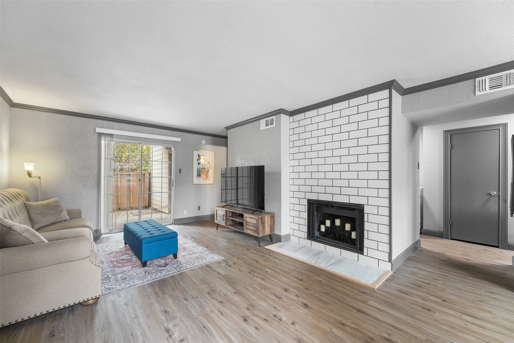 Condominium For Sale in Dallas County , 12482 Abrams Road 1003, Dallas, Texas 75243, 1 Bedroom, 1 Bathroom, Garage spaces, 778 Sqft, built in 1982, mls#21372006, Real Estate Agent in Dallas, Homes For Sale in Dallas county, Homes For Sale in Dallas, Realtor in Dallas Texas, Real Estate Brokerage Independent Realty Texas, Luminita Cordes Realtor