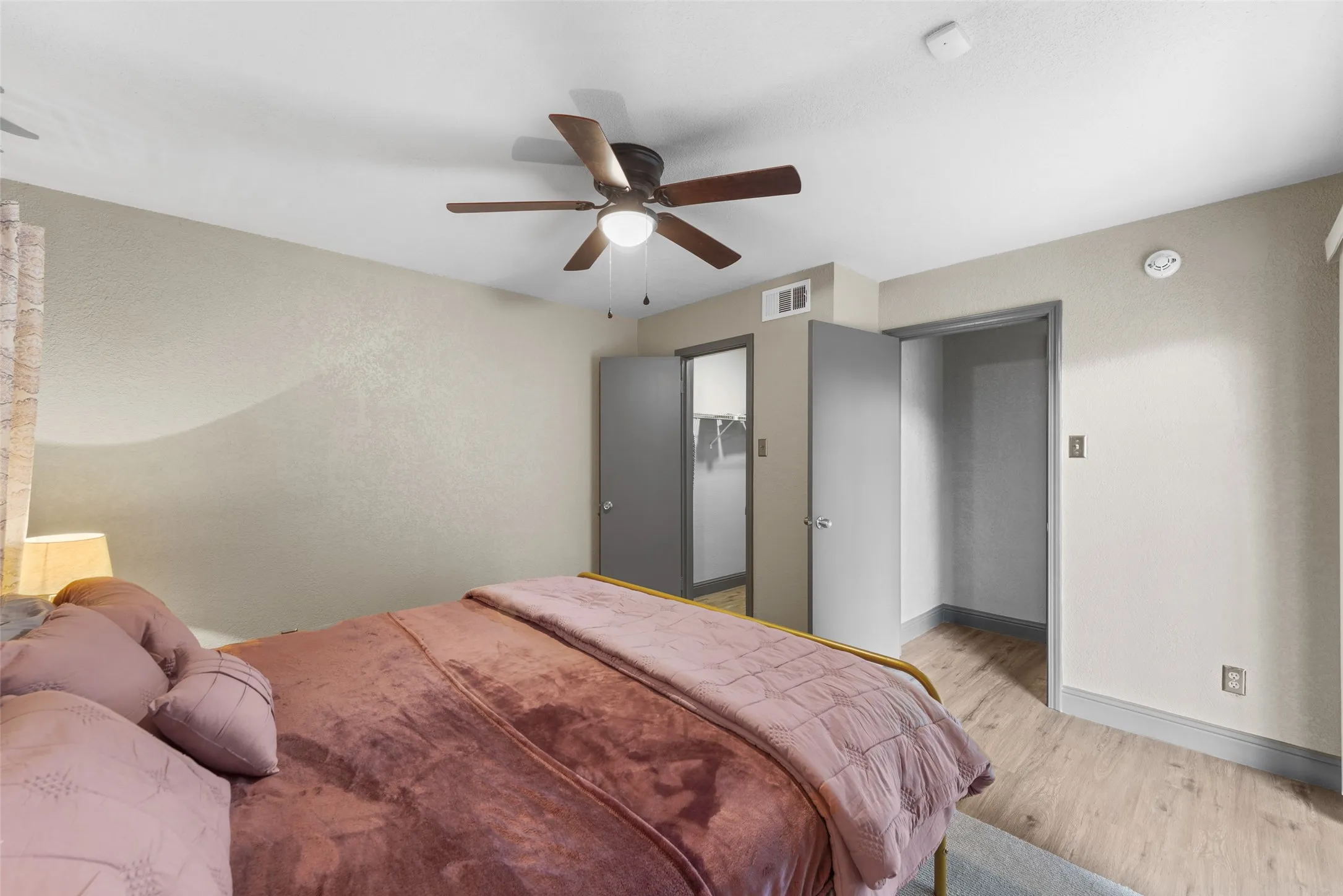 Condominium For Sale in Dallas County , 12482 Abrams Road 1003, Dallas, Texas 75243, 1 Bedroom, 1 Bathroom, Garage spaces, 778 Sqft, built in 1982, mls#21372006, Real Estate Agent in Dallas, Homes For Sale in Dallas county, Homes For Sale in Dallas, Realtor in Dallas Texas, Real Estate Brokerage Independent Realty Texas, Luminita Cordes Realtor