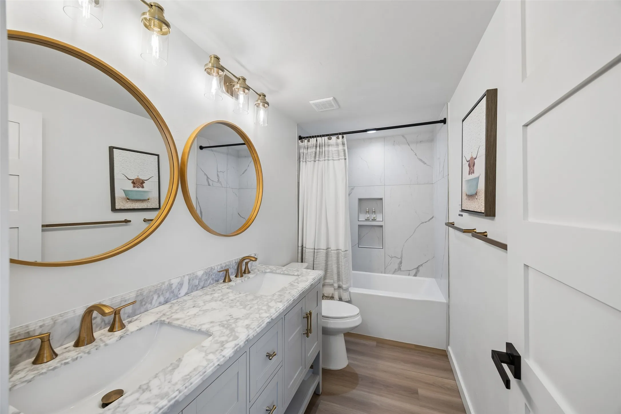 Double Vanity Full Bath
