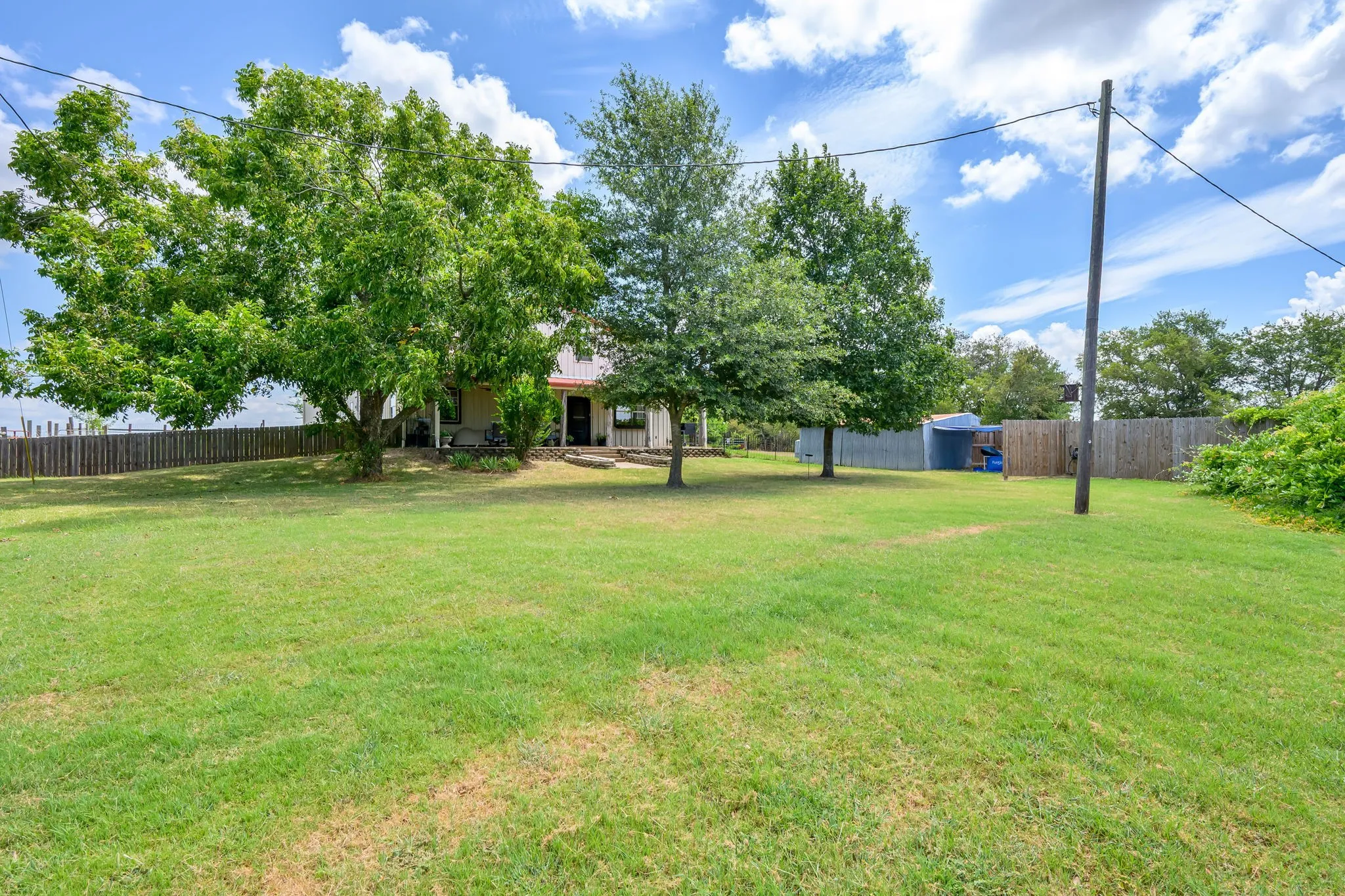 Single Family Residence For Sale in Robertson County , 12434 Fm 937, Thornton, Texas 76687, 4 Bedroom, 3 Bathroom, 4 Garage spaces, 3,612 Sqft, built in 1963, mls#21372479, Real Estate Agent in Thornton, Homes For Sale in Robertson county, Homes For Sale in Thornton, Realtor in Thornton Texas, Real Estate Brokerage Independent Realty Texas, Luminita Cordes Realtor