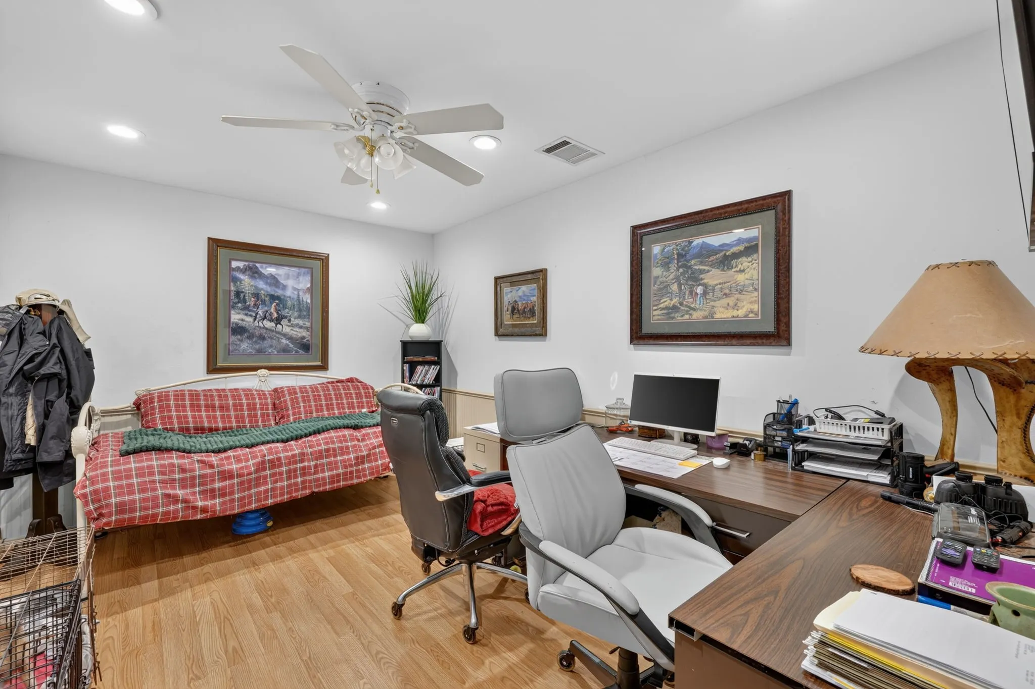 Single Family Residence For Sale in Robertson County , 12434 Fm 937, Thornton, Texas 76687, 4 Bedroom, 3 Bathroom, 4 Garage spaces, 3,612 Sqft, built in 1963, mls#21372479, Real Estate Agent in Thornton, Homes For Sale in Robertson county, Homes For Sale in Thornton, Realtor in Thornton Texas, Real Estate Brokerage Independent Realty Texas, Luminita Cordes Realtor