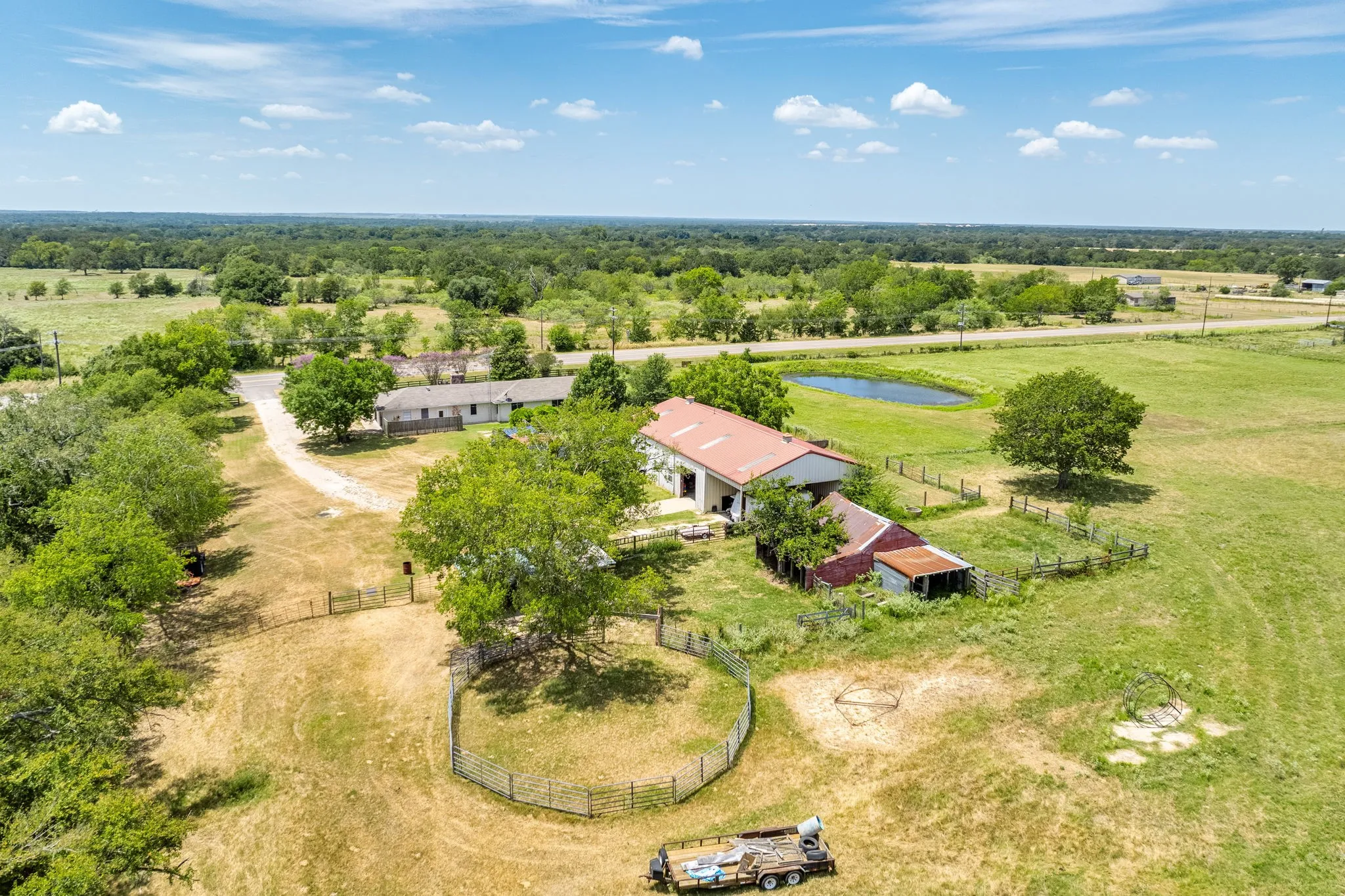 Single Family Residence For Sale in Robertson County , 12434 Fm 937, Thornton, Texas 76687, 4 Bedroom, 3 Bathroom, 4 Garage spaces, 3,612 Sqft, built in 1963, mls#21372479, Real Estate Agent in Thornton, Homes For Sale in Robertson county, Homes For Sale in Thornton, Realtor in Thornton Texas, Real Estate Brokerage Independent Realty Texas, Luminita Cordes Realtor