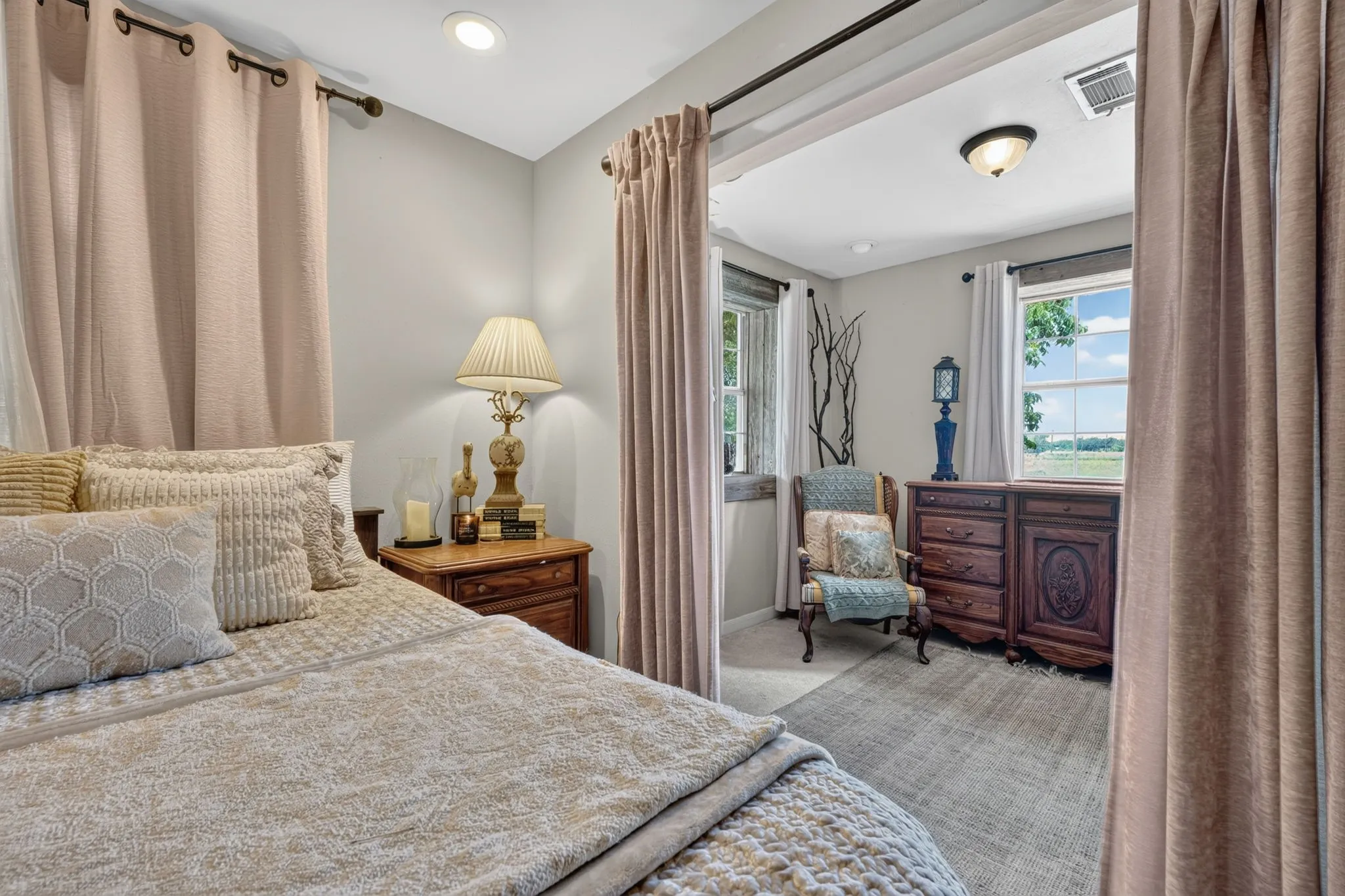 Single Family Residence For Sale in Robertson County , 12434 Fm 937, Thornton, Texas 76687, 4 Bedroom, 3 Bathroom, 4 Garage spaces, 3,612 Sqft, built in 1963, mls#21372479, Real Estate Agent in Thornton, Homes For Sale in Robertson county, Homes For Sale in Thornton, Realtor in Thornton Texas, Real Estate Brokerage Independent Realty Texas, Luminita Cordes Realtor