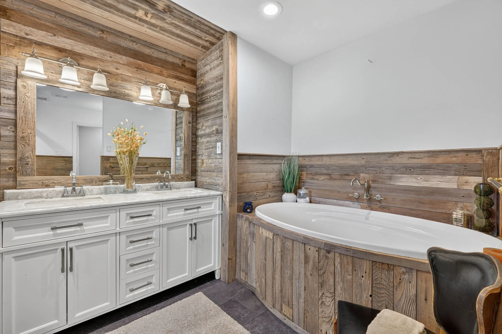 Single Family Residence For Sale in Robertson County , 12434 Fm 937, Thornton, Texas 76687, 4 Bedroom, 3 Bathroom, 4 Garage spaces, 3,612 Sqft, built in 1963, mls#21372479, Real Estate Agent in Thornton, Homes For Sale in Robertson county, Homes For Sale in Thornton, Realtor in Thornton Texas, Real Estate Brokerage Independent Realty Texas, Luminita Cordes Realtor