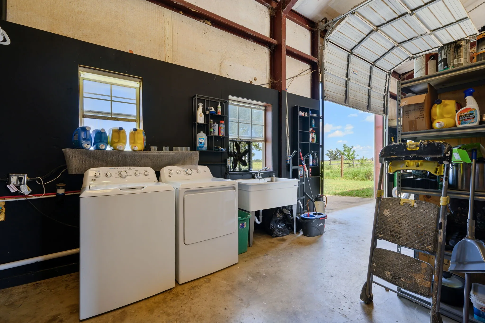 Single Family Residence For Sale in Robertson County , 12434 Fm 937, Thornton, Texas 76687, 4 Bedroom, 3 Bathroom, 4 Garage spaces, 3,612 Sqft, built in 1963, mls#21372479, Real Estate Agent in Thornton, Homes For Sale in Robertson county, Homes For Sale in Thornton, Realtor in Thornton Texas, Real Estate Brokerage Independent Realty Texas, Luminita Cordes Realtor