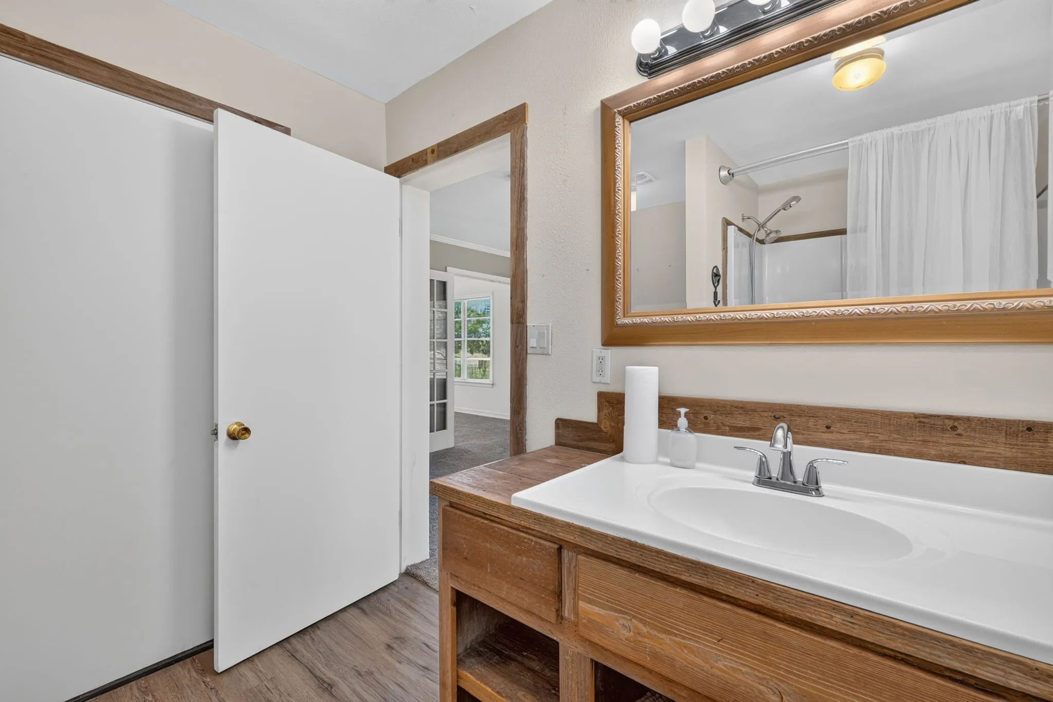 Single Family Residence For Sale in Robertson County , 12434 Fm 937, Thornton, Texas 76687, 4 Bedroom, 3 Bathroom, 4 Garage spaces, 3,612 Sqft, built in 1963, mls#21372479, Real Estate Agent in Thornton, Homes For Sale in Robertson county, Homes For Sale in Thornton, Realtor in Thornton Texas, Real Estate Brokerage Independent Realty Texas, Luminita Cordes Realtor