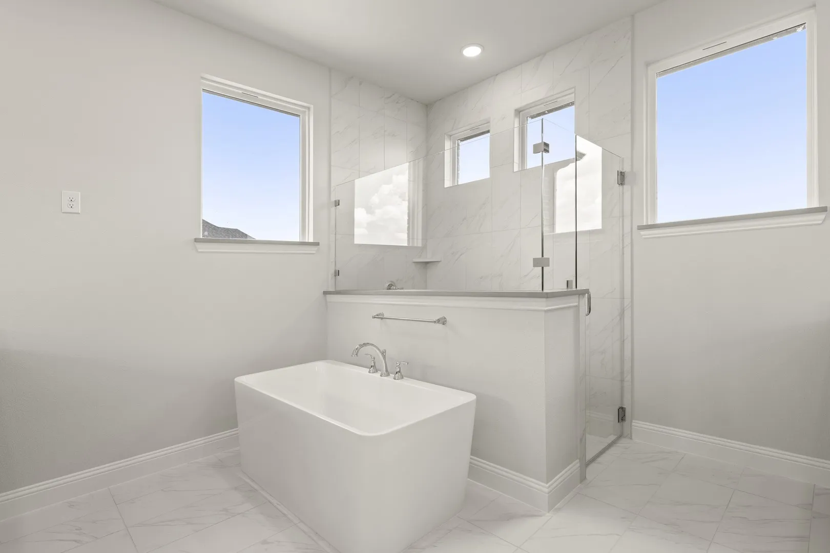 18. 6635 Emerson - Bath