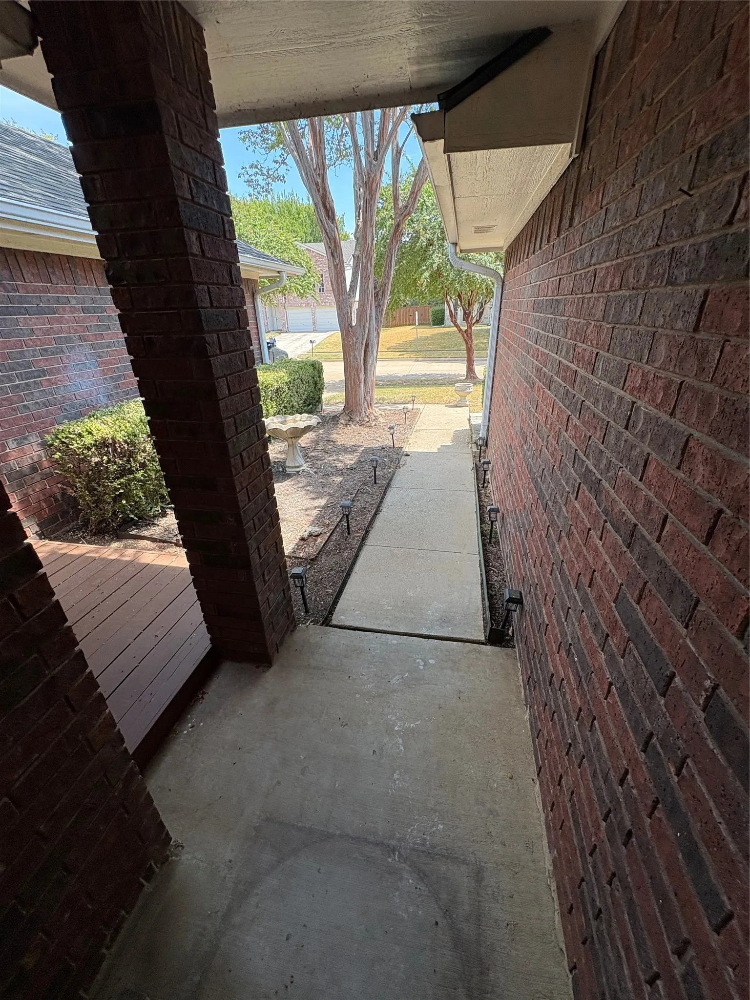 Single Family Residence For Rent in Denton County , 2710 Vistaview Drive, Corinth, Texas 76210, 4 Bedroom, 2 Bathroom, 2 Garage spaces, 1,820 Sqft, built in 1986, mls#21371146, Real Estate Agent in Corinth, Homes For Rent in Denton county, Homes For Rent in Corinth, Realtor in Corinth Texas, Real Estate Brokerage Independent Realty Texas, Luminita Cordes Realtor