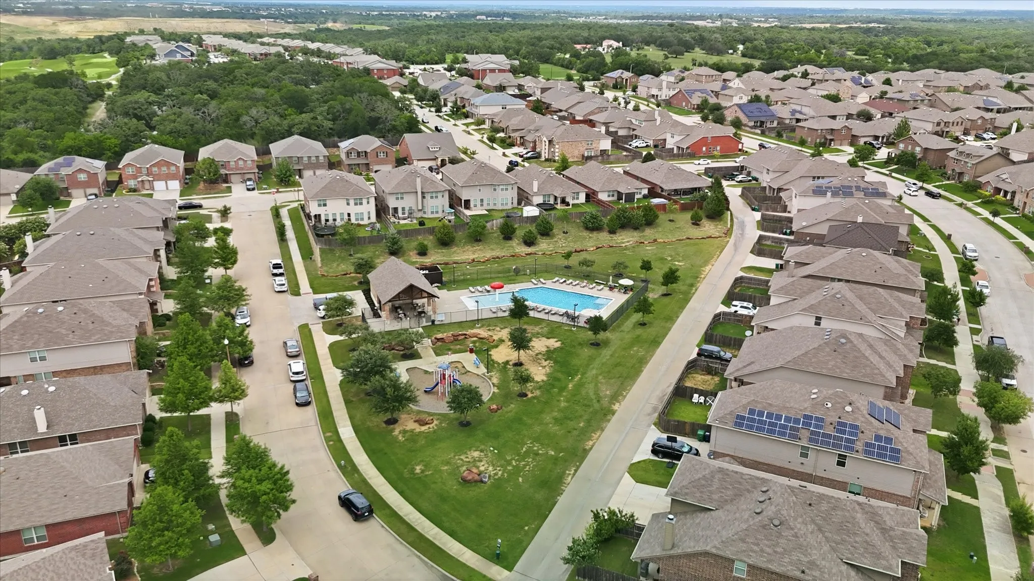 Single Family Residence For Sale in Denton County , 3900 Oceanview Drive, Denton, Texas 76208, 3 Bedroom, 2 Bathroom, 2 Garage spaces, 1,851 Sqft, built in 2013, mls#21372563, Real Estate Agent in Denton, Homes For Sale in Denton county, Homes For Sale in Denton, Realtor in Denton Texas, Real Estate Brokerage Independent Realty Texas, Luminita Cordes Realtor