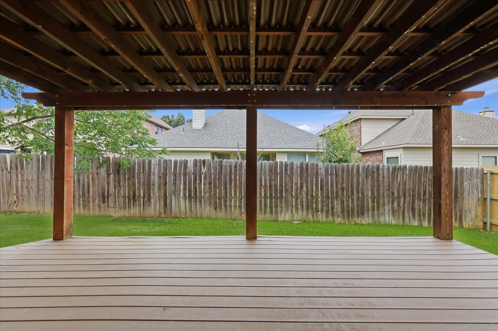 Single Family Residence For Sale in Denton County , 3900 Oceanview Drive, Denton, Texas 76208, 3 Bedroom, 2 Bathroom, 2 Garage spaces, 1,851 Sqft, built in 2013, mls#21372563, Real Estate Agent in Denton, Homes For Sale in Denton county, Homes For Sale in Denton, Realtor in Denton Texas, Real Estate Brokerage Independent Realty Texas, Luminita Cordes Realtor