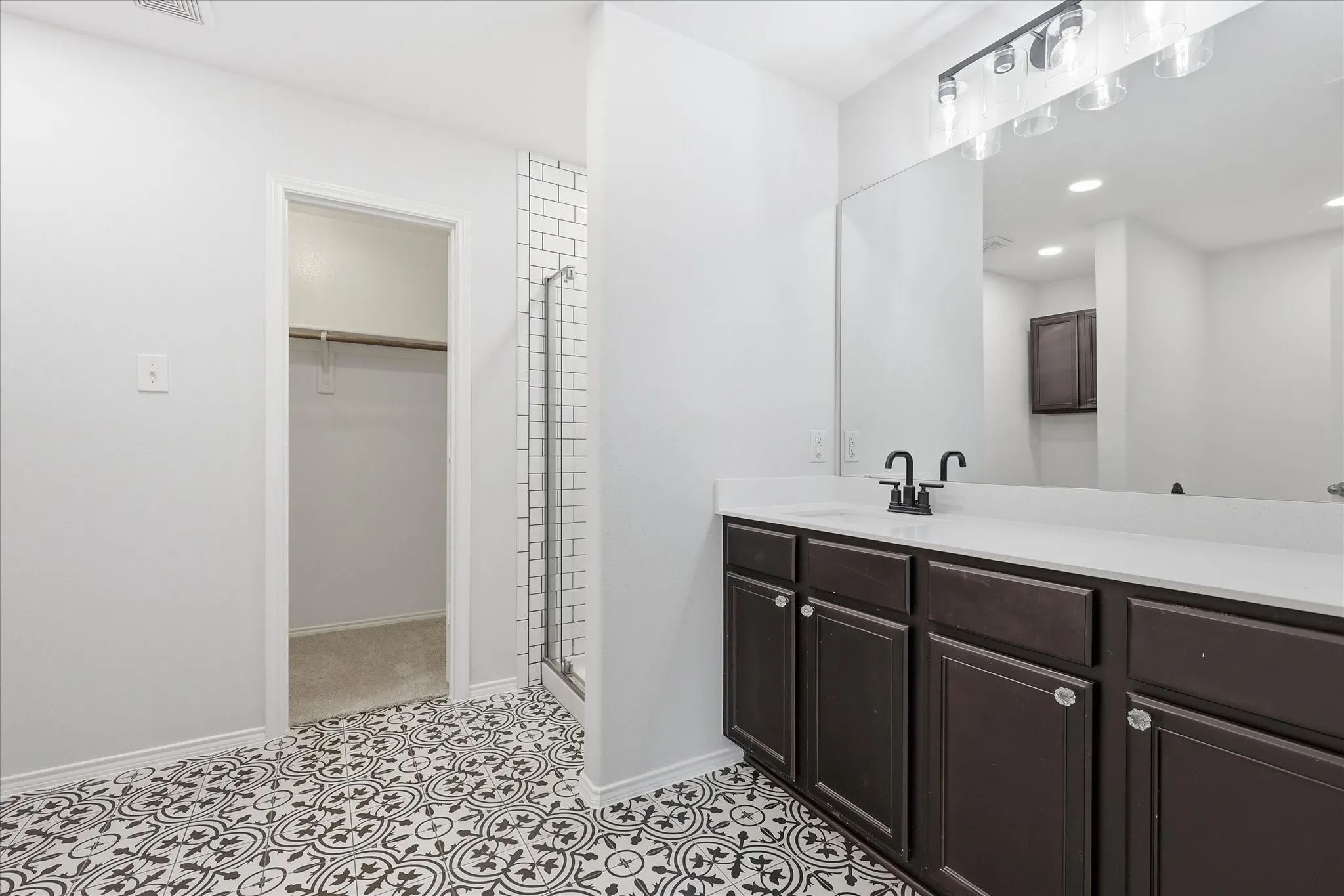 Single Family Residence For Sale in Denton County , 3900 Oceanview Drive, Denton, Texas 76208, 3 Bedroom, 2 Bathroom, 2 Garage spaces, 1,851 Sqft, built in 2013, mls#21372563, Real Estate Agent in Denton, Homes For Sale in Denton county, Homes For Sale in Denton, Realtor in Denton Texas, Real Estate Brokerage Independent Realty Texas, Luminita Cordes Realtor