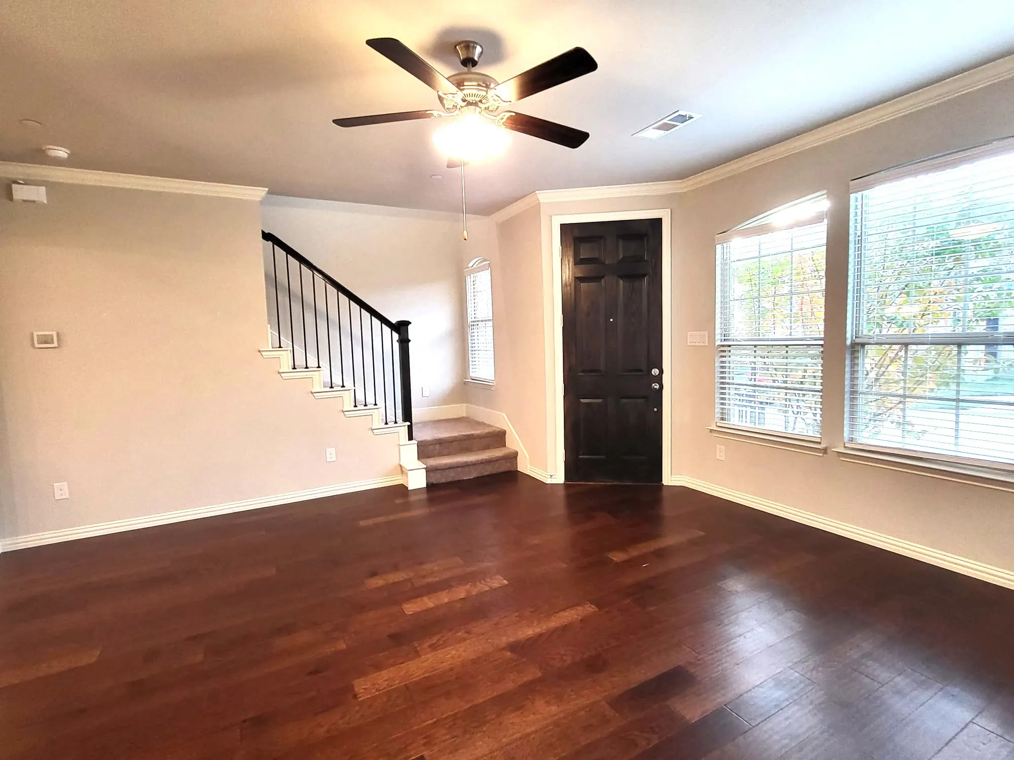 Townhouse For Rent in Denton County , 829 Ben Lane, Lewisville, Texas 75056, 3 Bedroom, 3 Bathroom, 2 Garage spaces, 1,714 Sqft, built in 2019, mls#21372483, Real Estate Agent in Lewisville, Homes For Rent in Denton county, Homes For Rent in Lewisville, Realtor in Lewisville Texas, Real Estate Brokerage Independent Realty Texas, Luminita Cordes Realtor
