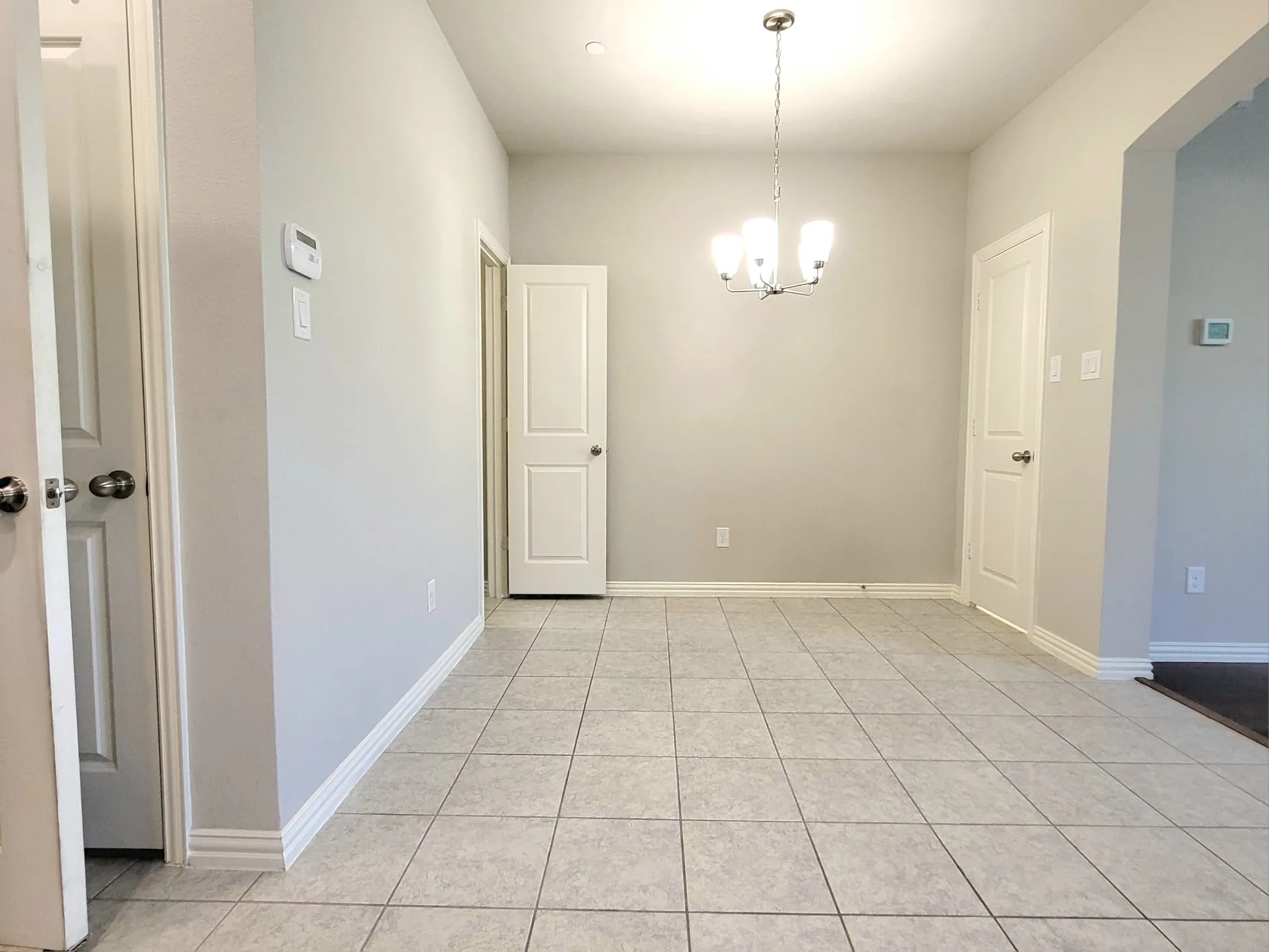 Townhouse For Rent in Denton County , 829 Ben Lane, Lewisville, Texas 75056, 3 Bedroom, 3 Bathroom, 2 Garage spaces, 1,714 Sqft, built in 2019, mls#21372483, Real Estate Agent in Lewisville, Homes For Rent in Denton county, Homes For Rent in Lewisville, Realtor in Lewisville Texas, Real Estate Brokerage Independent Realty Texas, Luminita Cordes Realtor