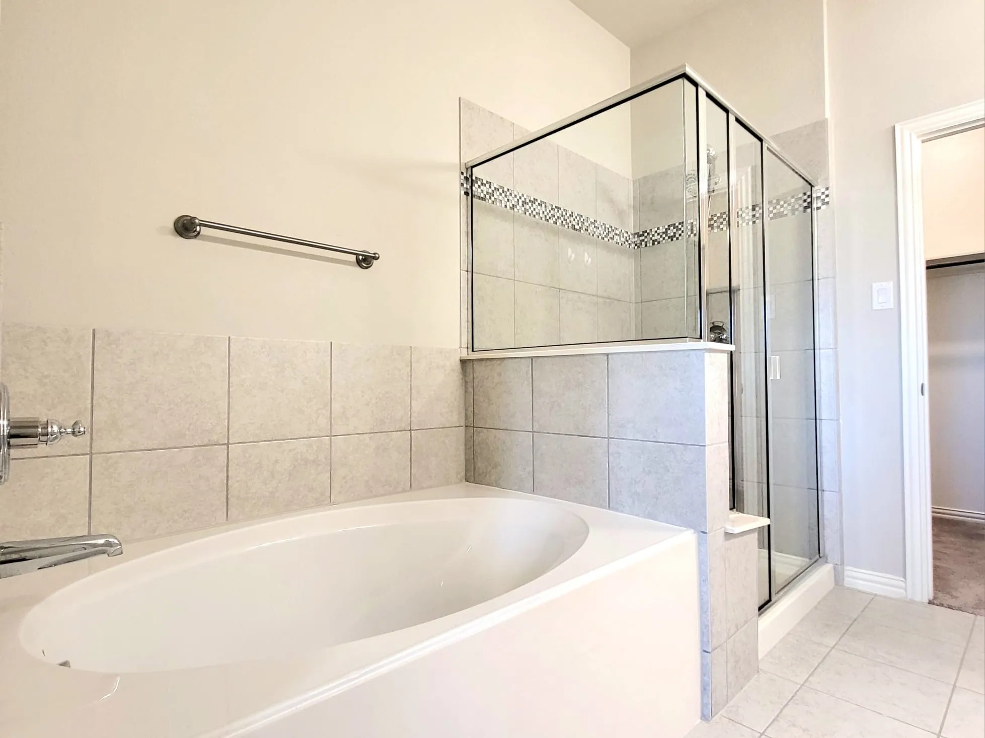 Townhouse For Rent in Denton County , 829 Ben Lane, Lewisville, Texas 75056, 3 Bedroom, 3 Bathroom, 2 Garage spaces, 1,714 Sqft, built in 2019, mls#21372483, Real Estate Agent in Lewisville, Homes For Rent in Denton county, Homes For Rent in Lewisville, Realtor in Lewisville Texas, Real Estate Brokerage Independent Realty Texas, Luminita Cordes Realtor