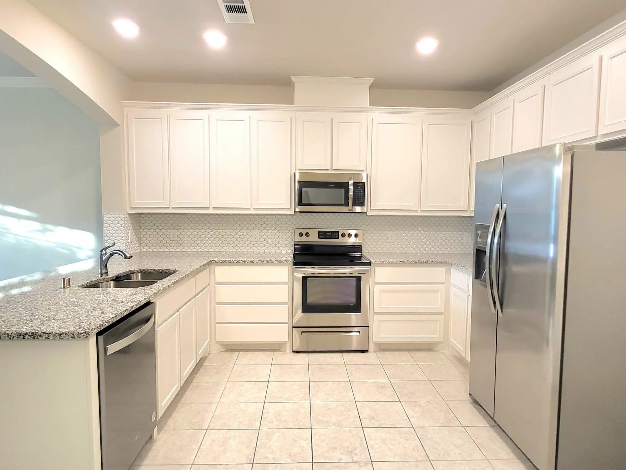 Townhouse For Rent in Denton County , 829 Ben Lane, Lewisville, Texas 75056, 3 Bedroom, 3 Bathroom, 2 Garage spaces, 1,714 Sqft, built in 2019, mls#21372483, Real Estate Agent in Lewisville, Homes For Rent in Denton county, Homes For Rent in Lewisville, Realtor in Lewisville Texas, Real Estate Brokerage Independent Realty Texas, Luminita Cordes Realtor