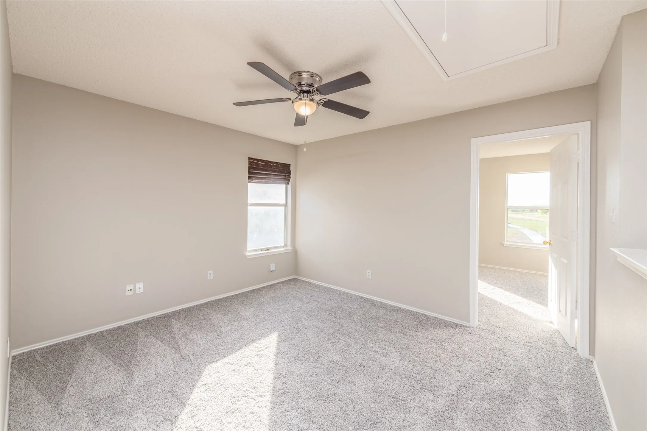 Duplex For Sale in Tarrant County , 7550 Kings Trail, Fort Worth, Texas 76133, 4 Bedroom, 3 Bathroom, Garage spaces, 0 Sqft, built in 2002, mls#21372590, Real Estate Agent in Fort Worth, Homes For Sale in Tarrant county, Homes For Sale in Fort Worth, Realtor in Fort Worth Texas, Real Estate Brokerage Independent Realty Texas, Luminita Cordes Realtor