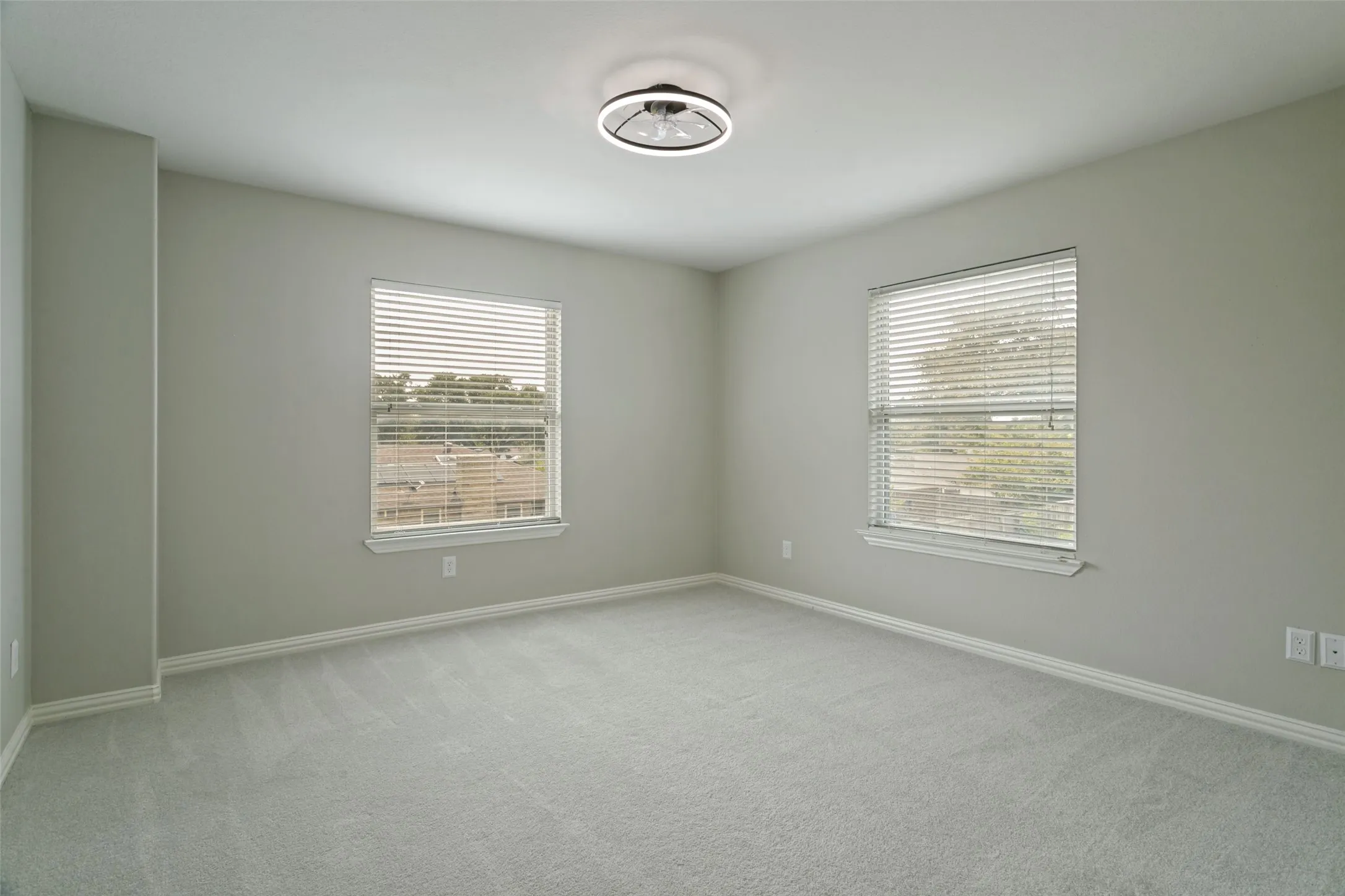 Single Family Residence For Sale in Dallas County , 2124 Brentwood Lane, Carrollton, Texas 75006, 5 Bedroom, 3 Bathroom, 2 Garage spaces, 2,631 Sqft, built in 1972, mls#21372592, Real Estate Agent in Carrollton, Homes For Sale in Dallas county, Homes For Sale in Carrollton, Realtor in Carrollton Texas, Real Estate Brokerage Independent Realty Texas, Luminita Cordes Realtor