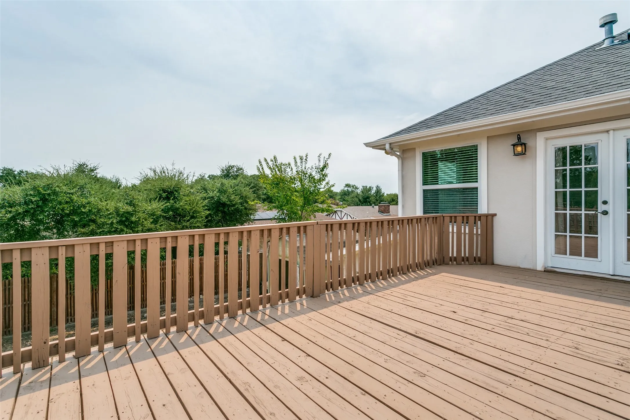 Single Family Residence For Sale in Dallas County , 2124 Brentwood Lane, Carrollton, Texas 75006, 5 Bedroom, 3 Bathroom, 2 Garage spaces, 2,631 Sqft, built in 1972, mls#21372592, Real Estate Agent in Carrollton, Homes For Sale in Dallas county, Homes For Sale in Carrollton, Realtor in Carrollton Texas, Real Estate Brokerage Independent Realty Texas, Luminita Cordes Realtor