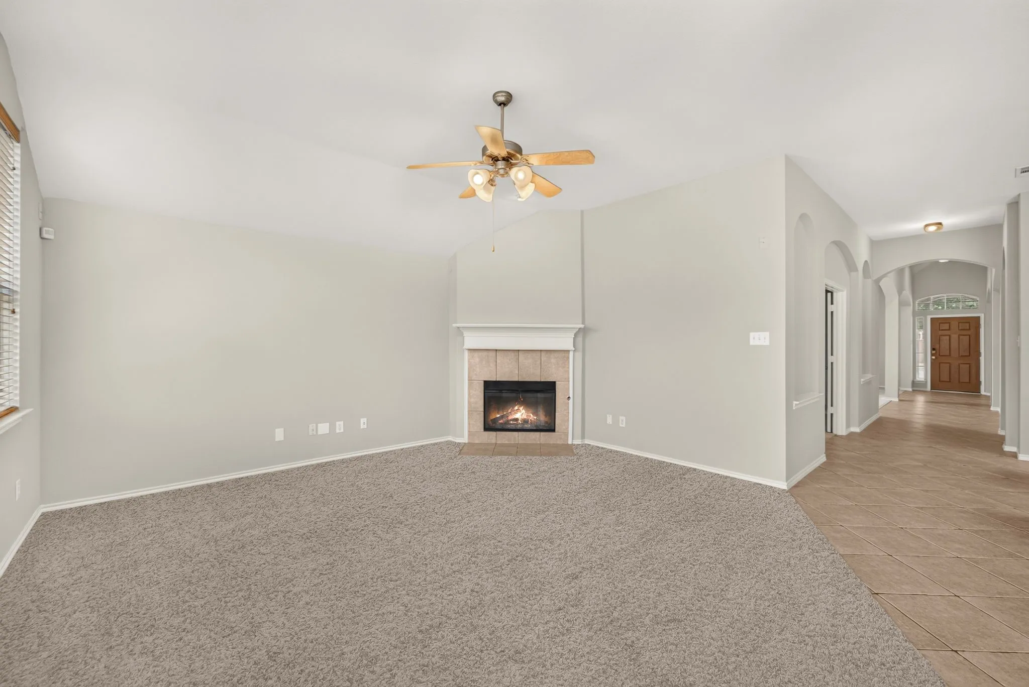 Single Family Residence For Sale in Collin County , 9761 Snowberry Drive, Frisco, Texas 75035, 4 Bedroom, 2 Bathroom, 2 Garage spaces, 2,532 Sqft, built in 2004, mls#21372264, Real Estate Agent in Frisco, Homes For Sale in Collin county, Homes For Sale in Frisco, Realtor in Frisco Texas, Real Estate Brokerage Independent Realty Texas, Luminita Cordes Realtor